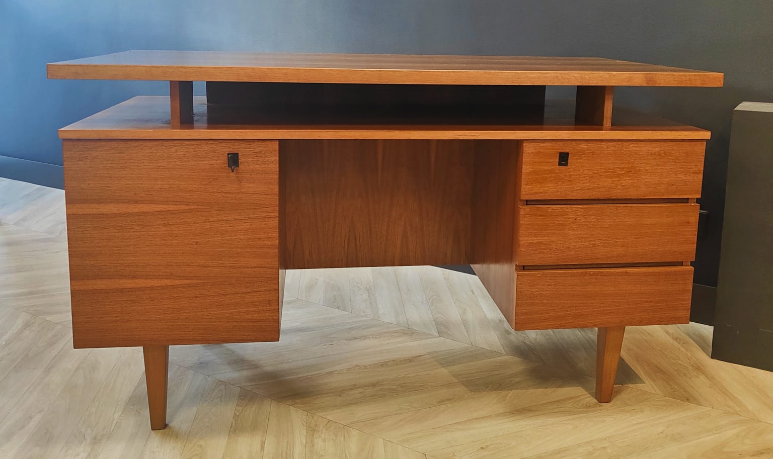 Mid Century bureau