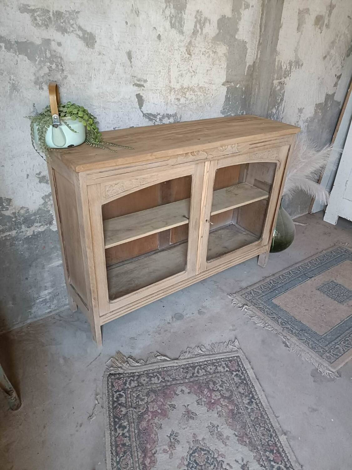 Display cabinet