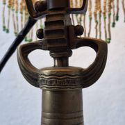 Lampe de table en bronze peinte à l'envers signée, 1910-1920