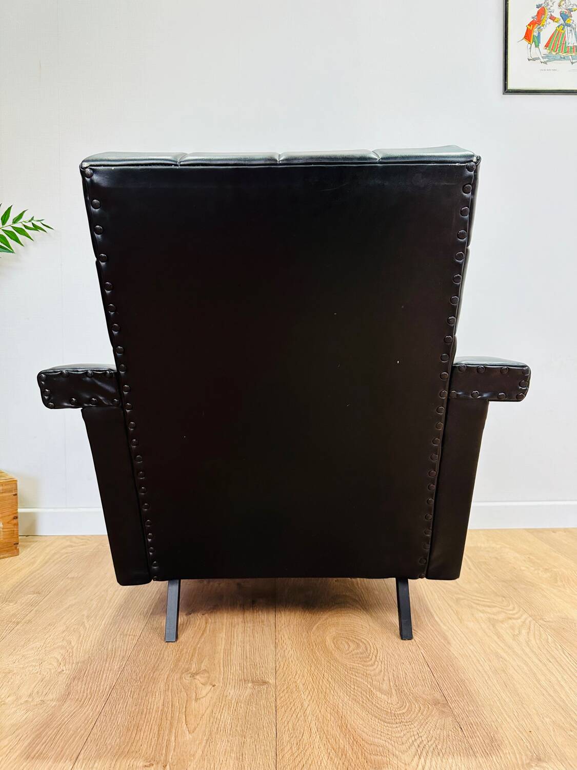 Black skaï armchair
