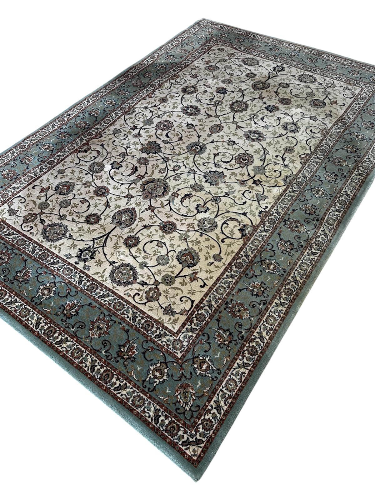 Oriental rug 2m x 3m
