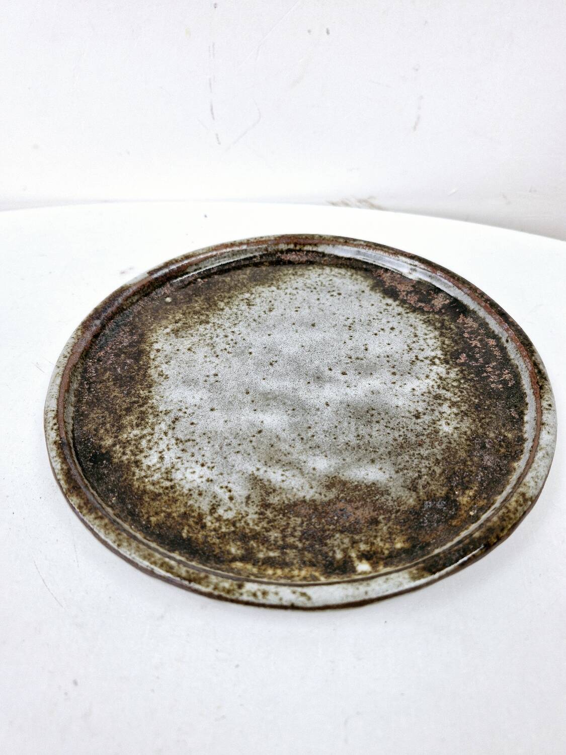 Vintage enameled stoneware service with 6 small bowls and a sugar bowl or sauce bowl