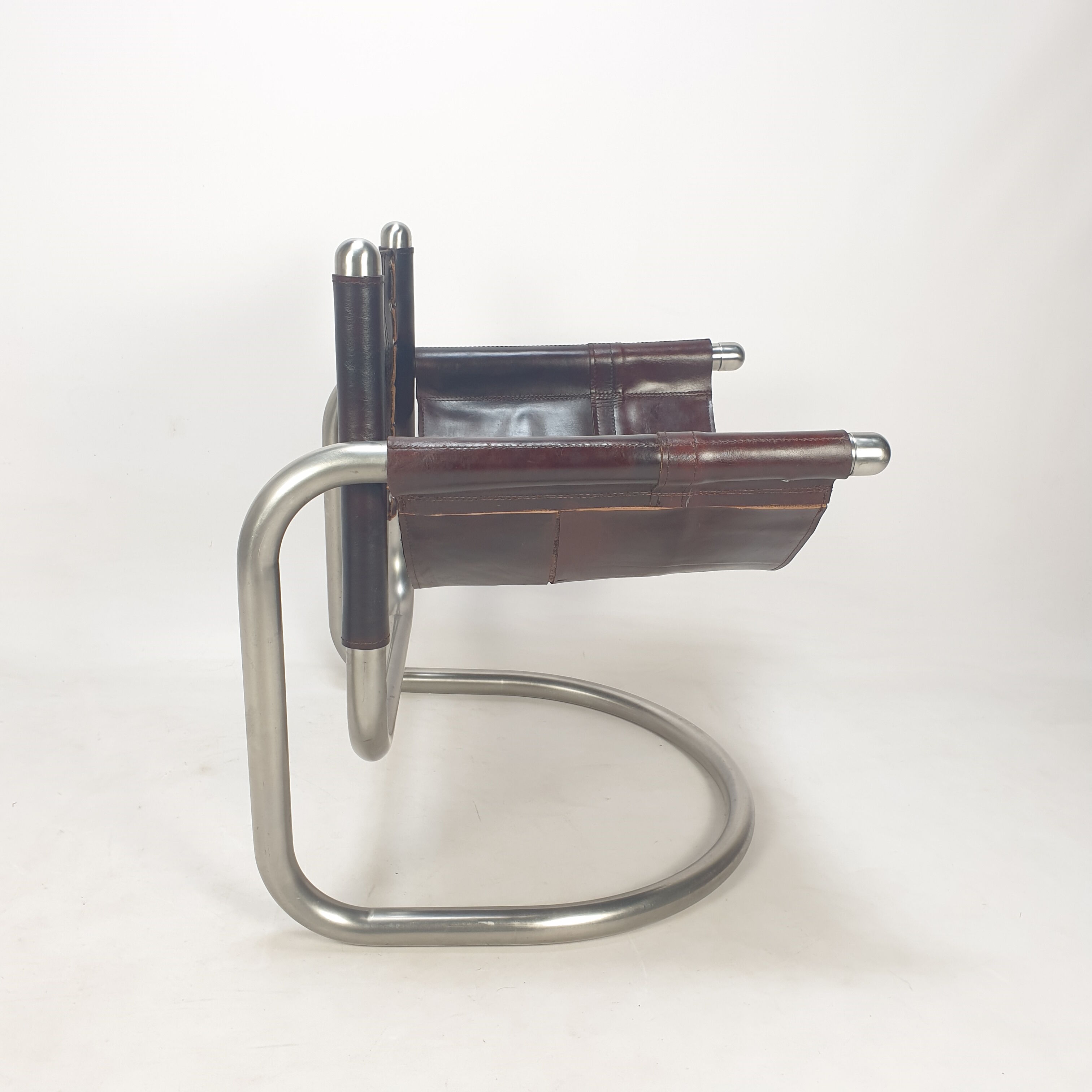 Set of 2 italian mid century lounge chairs, 1980's