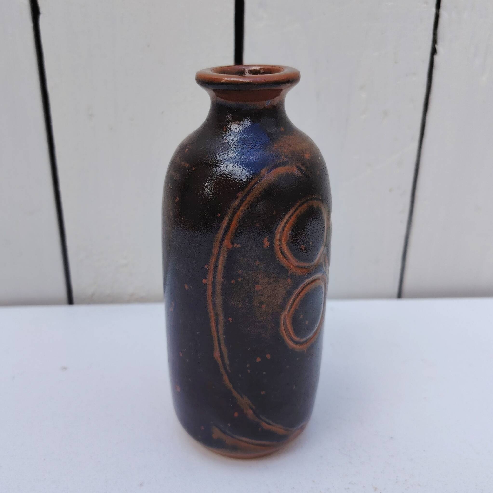 Single flower vase, pottery La Colombe, M. Brault