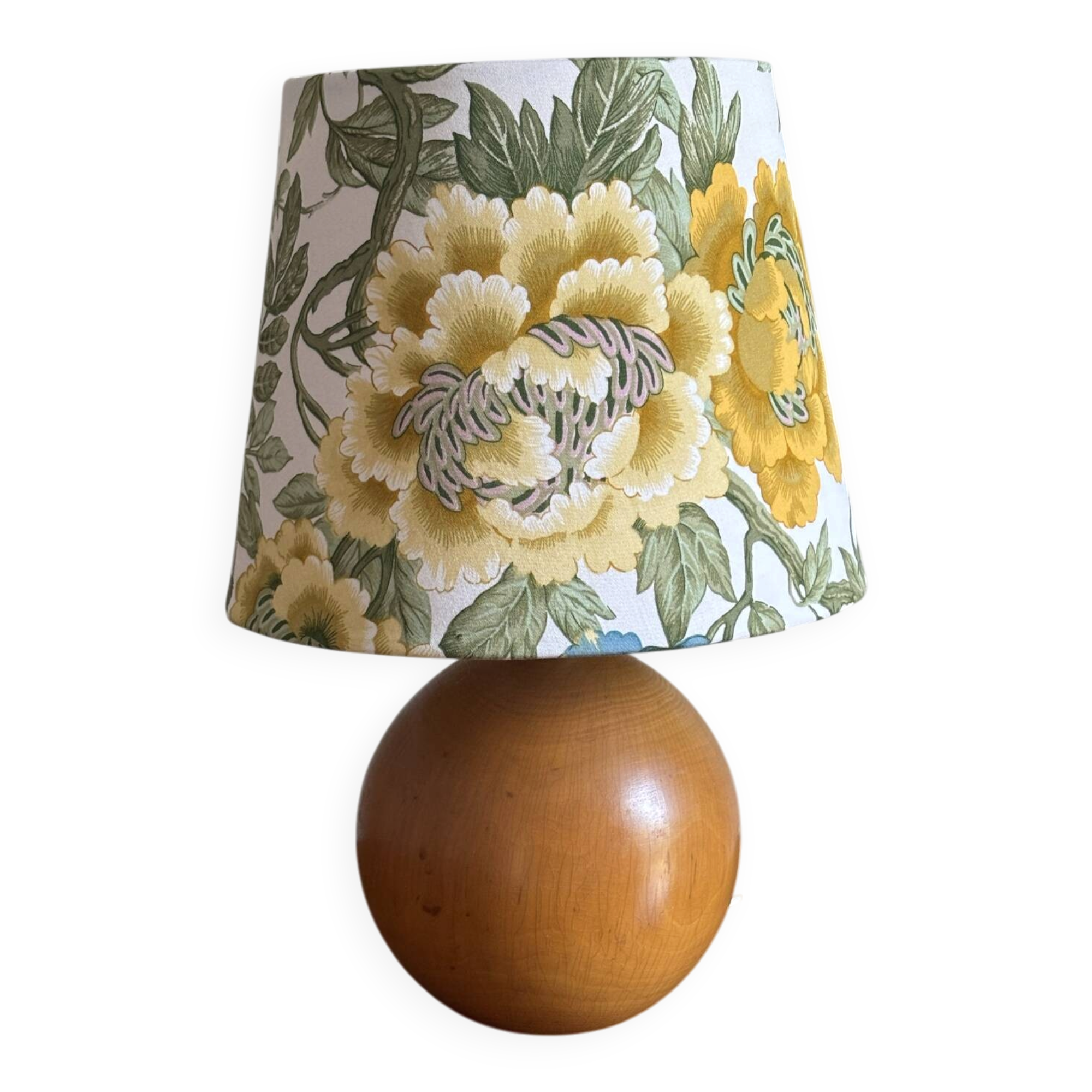 Wooden ball lamp