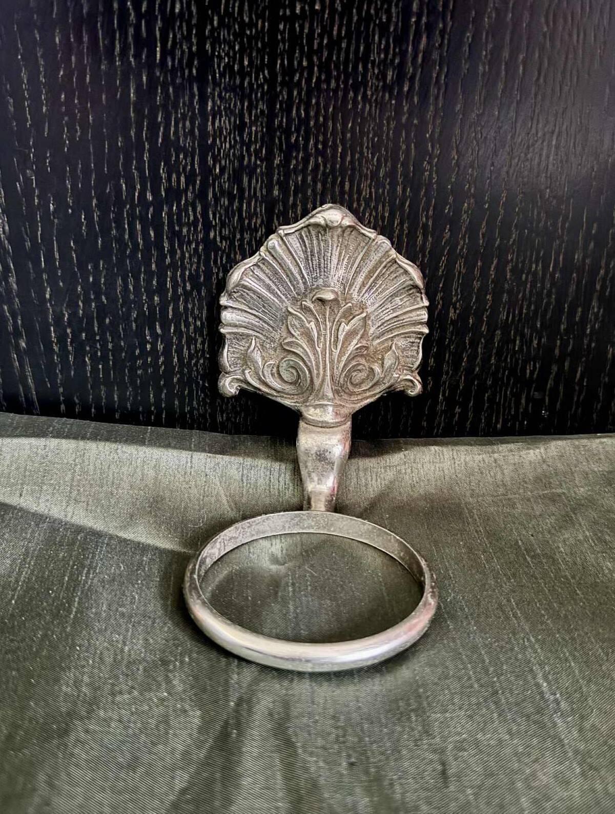 Rocaille coat hook in brass, Louis XV style