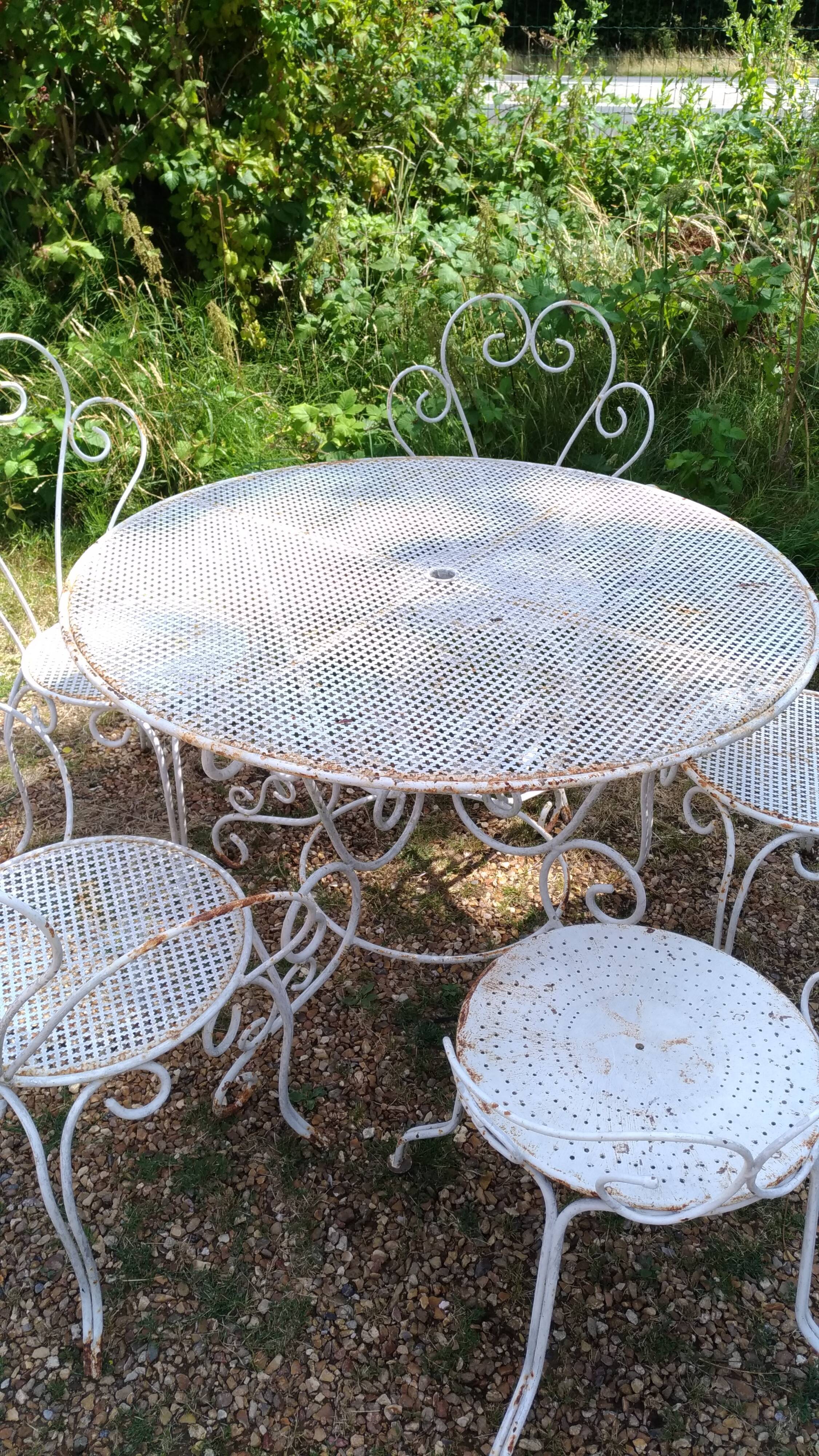 Garden furniture in iron