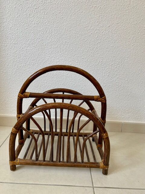 Rattan magazine door