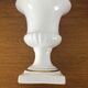 Vase Médicis blanc en porcelaine de Bruxelles