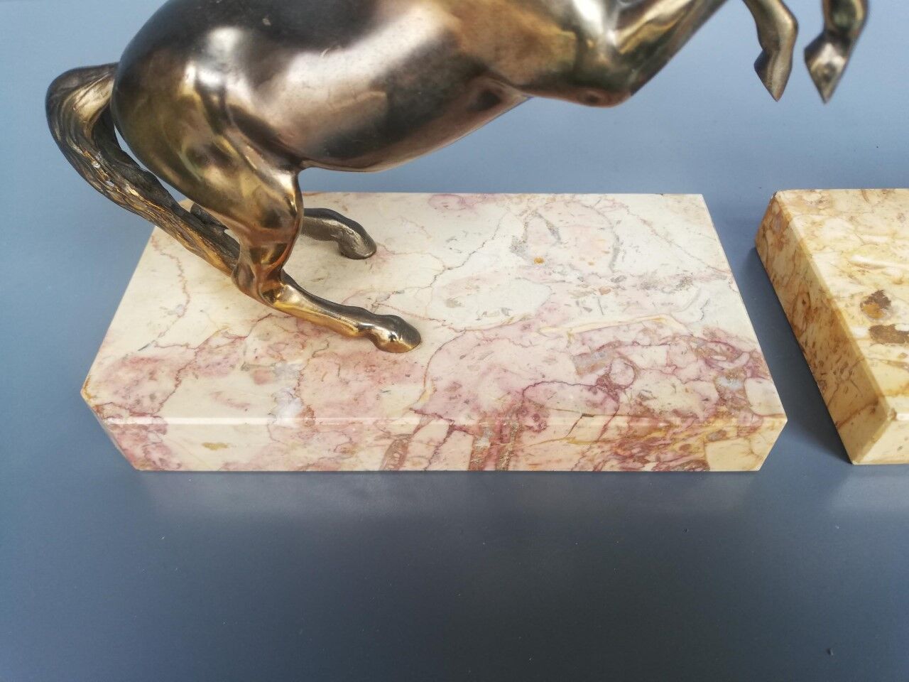 Pair of art deco bookends in bronze and marble