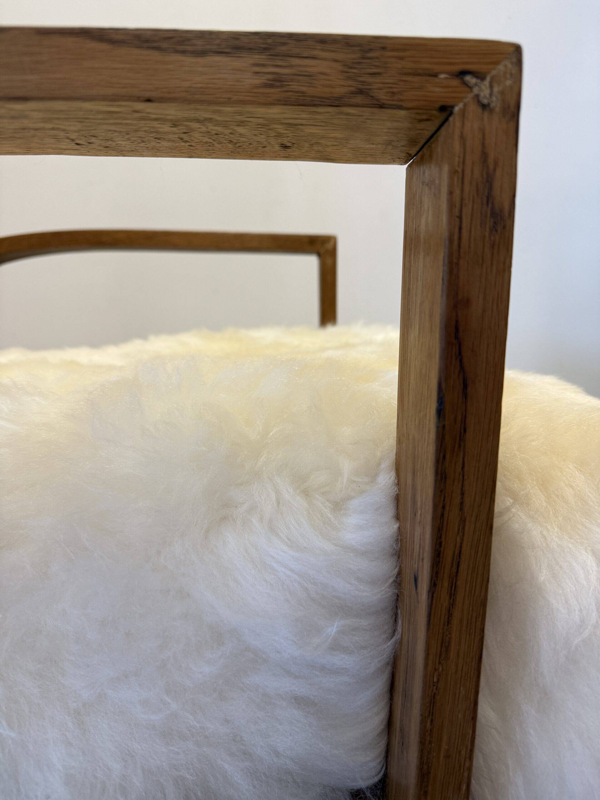 Fauteuils en peau de mouton Art Déco