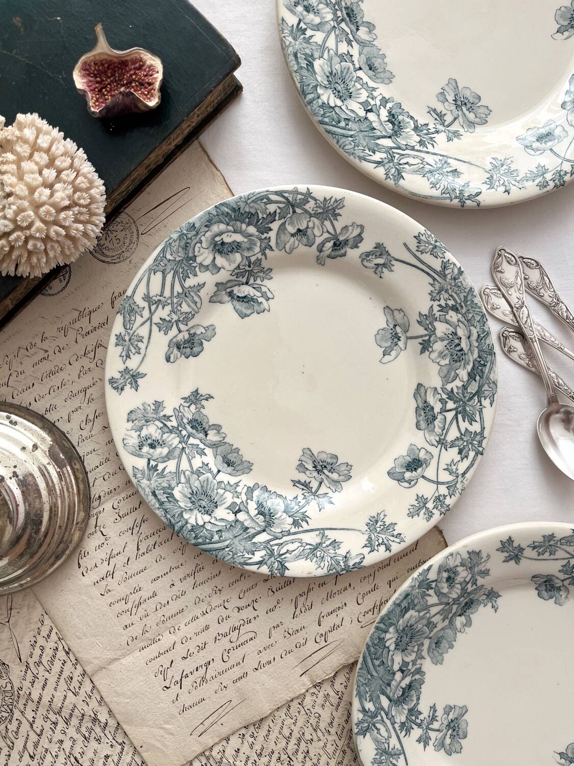 2 Gien "Anemones" ironstone dessert plates