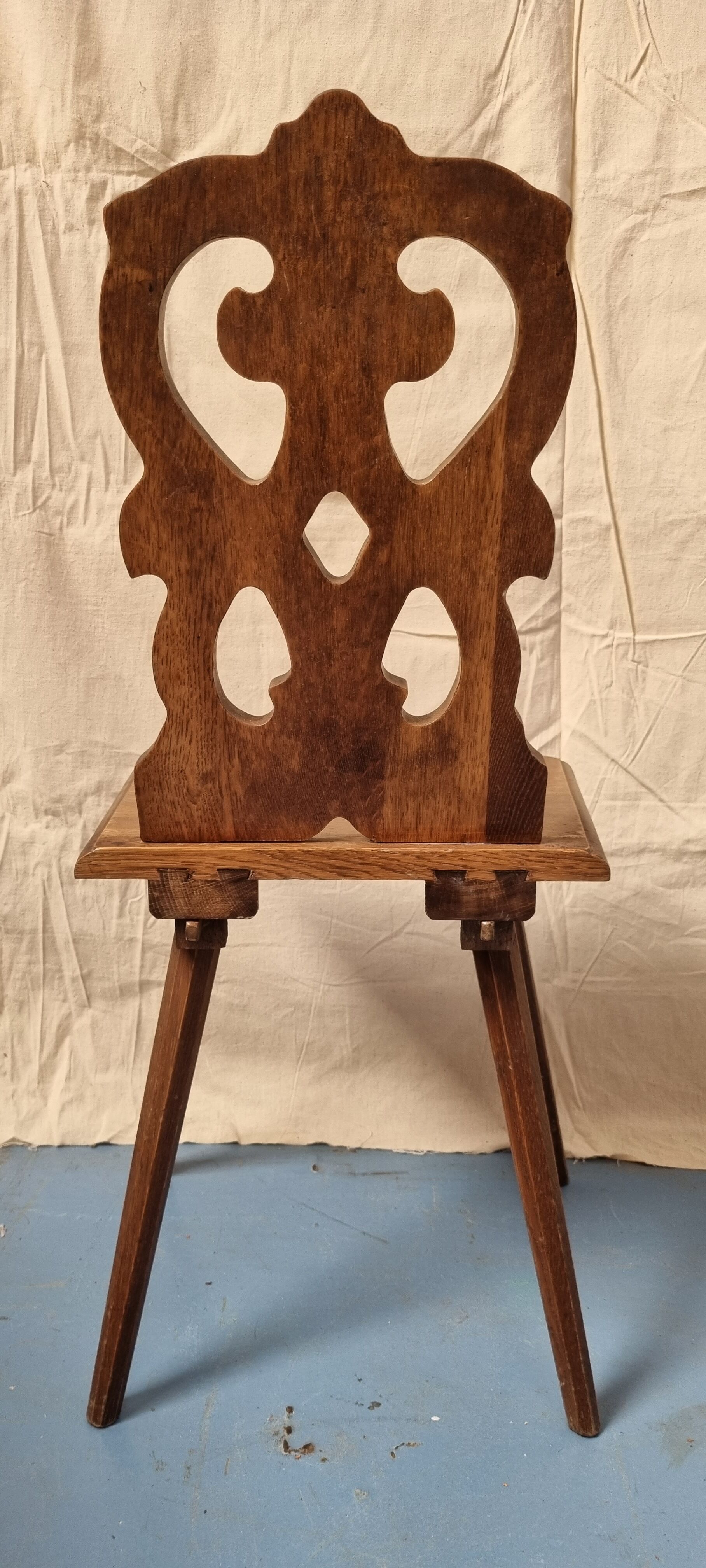 Alsatian chair