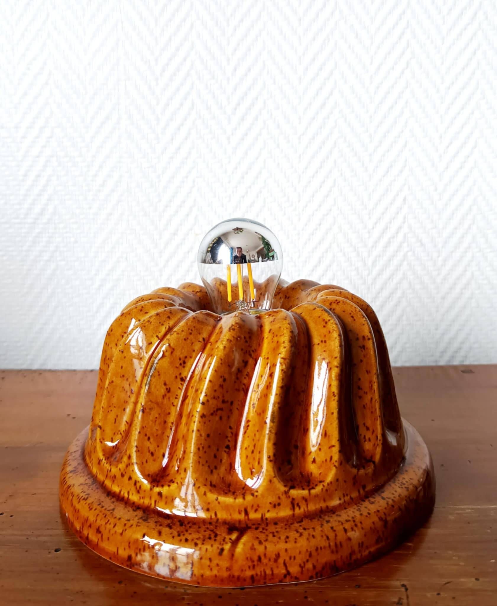 Lampe à poser moule à gâteaux en céramique