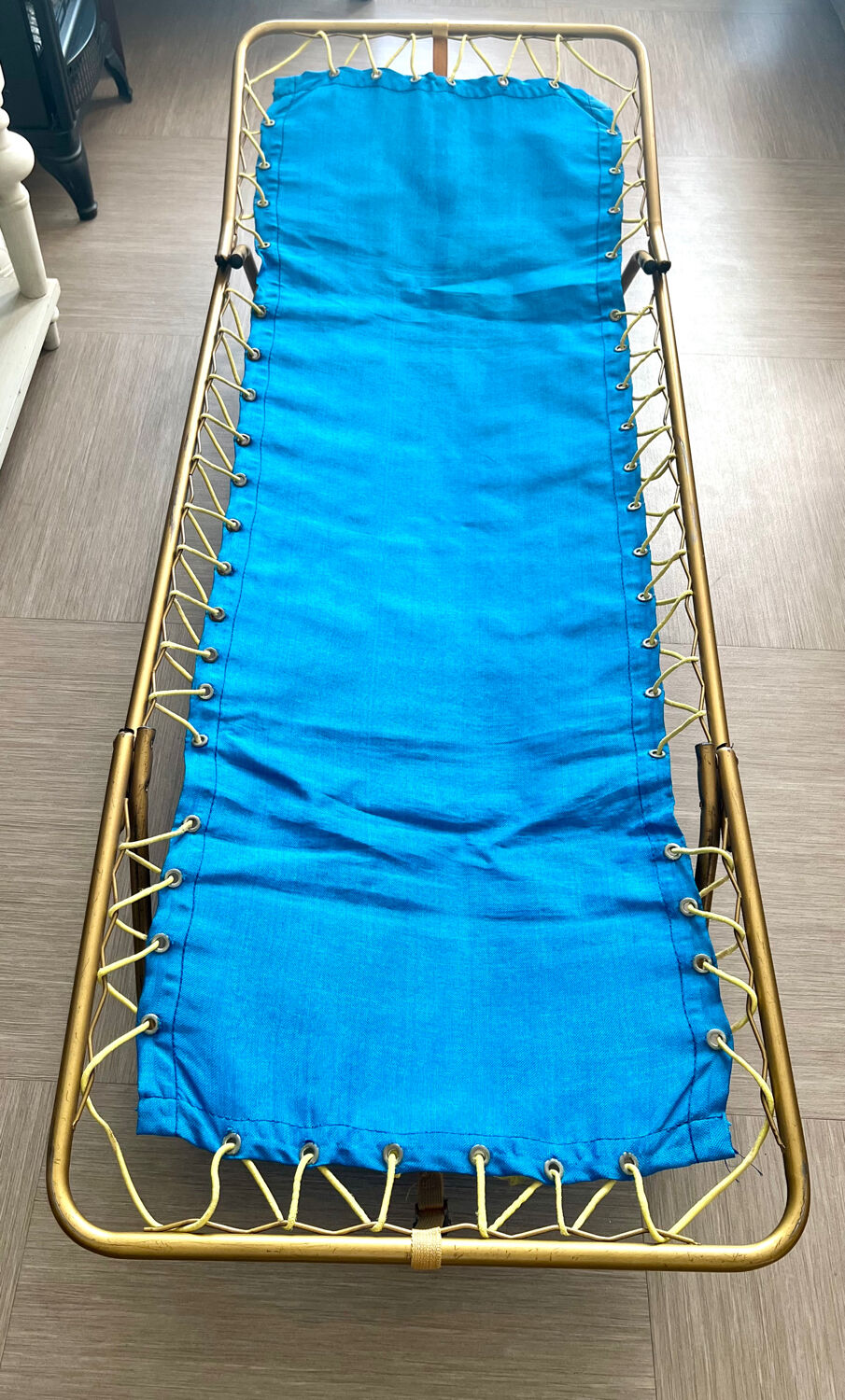 Vintage children's camp bed from the 60s/70s – very good condition.