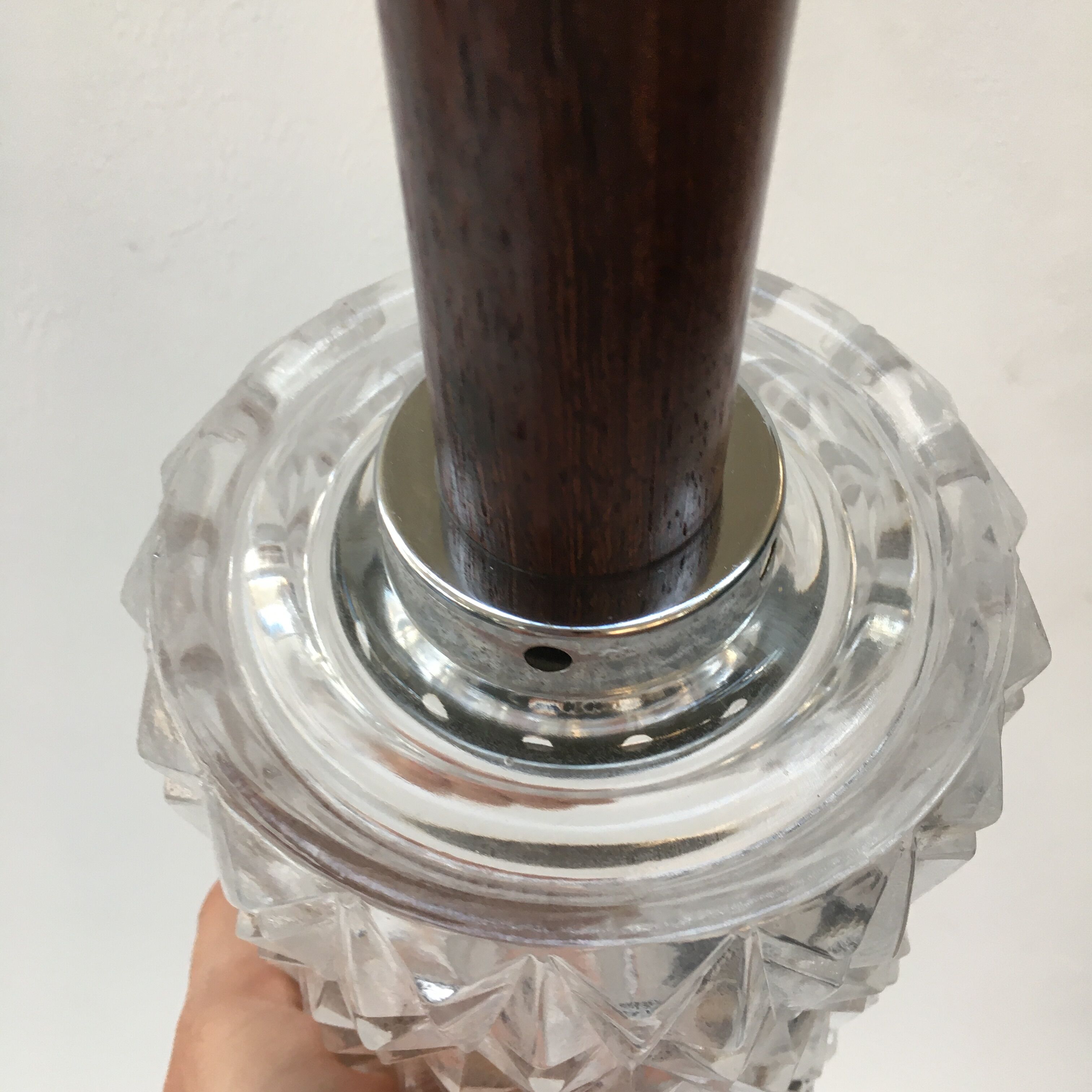 Scandinavian pendant lamp in molded glass and teak