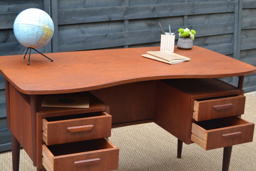 Desk danish teak and double-sided 60