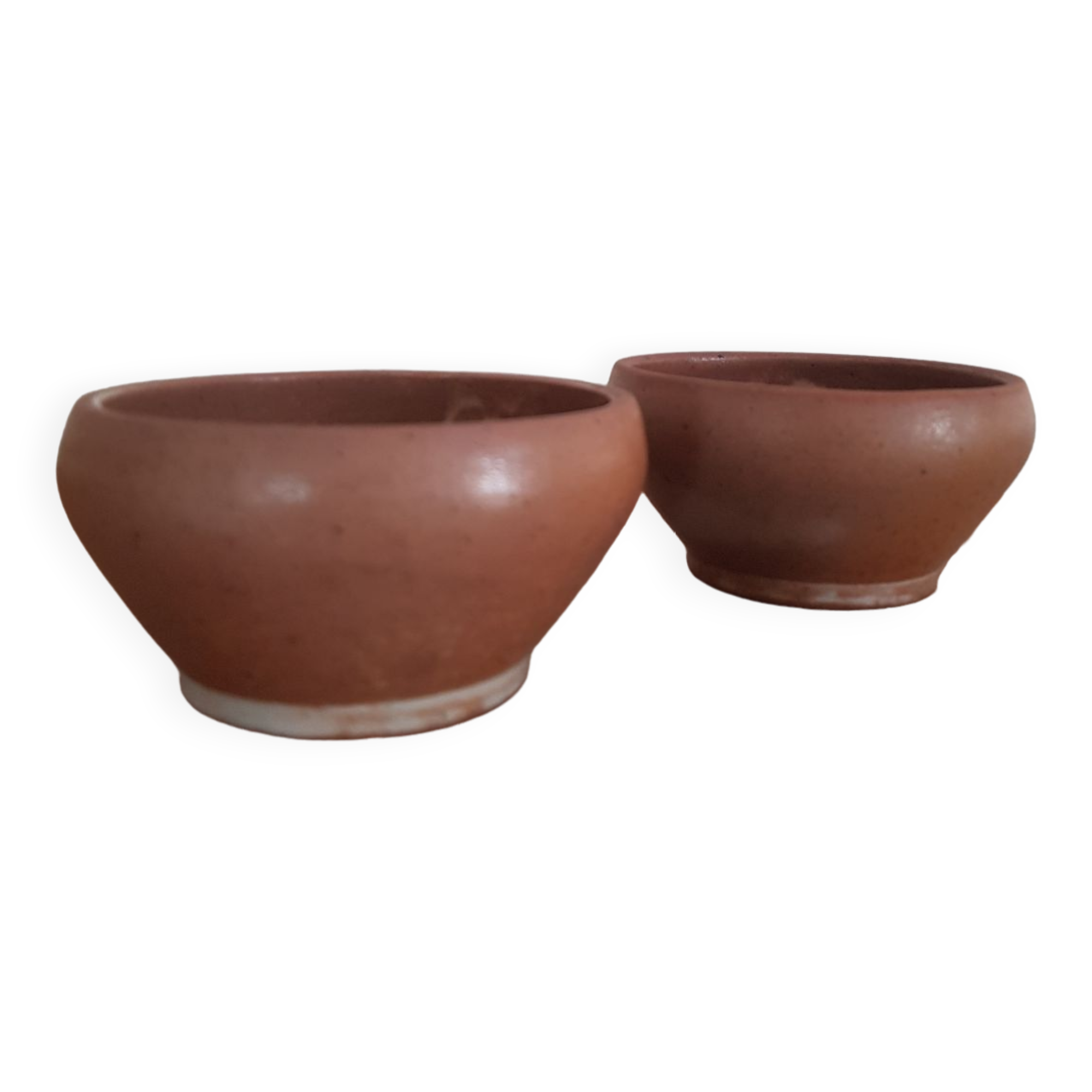 Set of 2 sandstone bowls