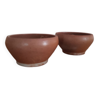 Set of 2 sandstone bowls