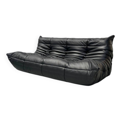 Canapé Togo en cuir de vache noir épais attribué à Michel Ducaroy pour Ligne Roset, années 1970.