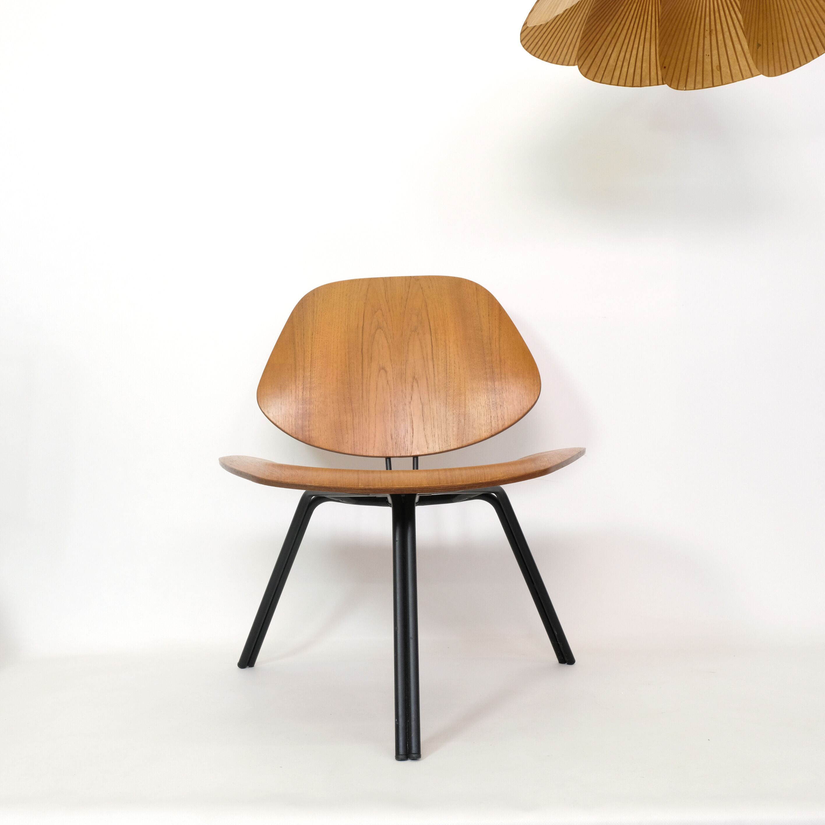 Osvaldo Borsani, P31 armchair, Tecno, 1963