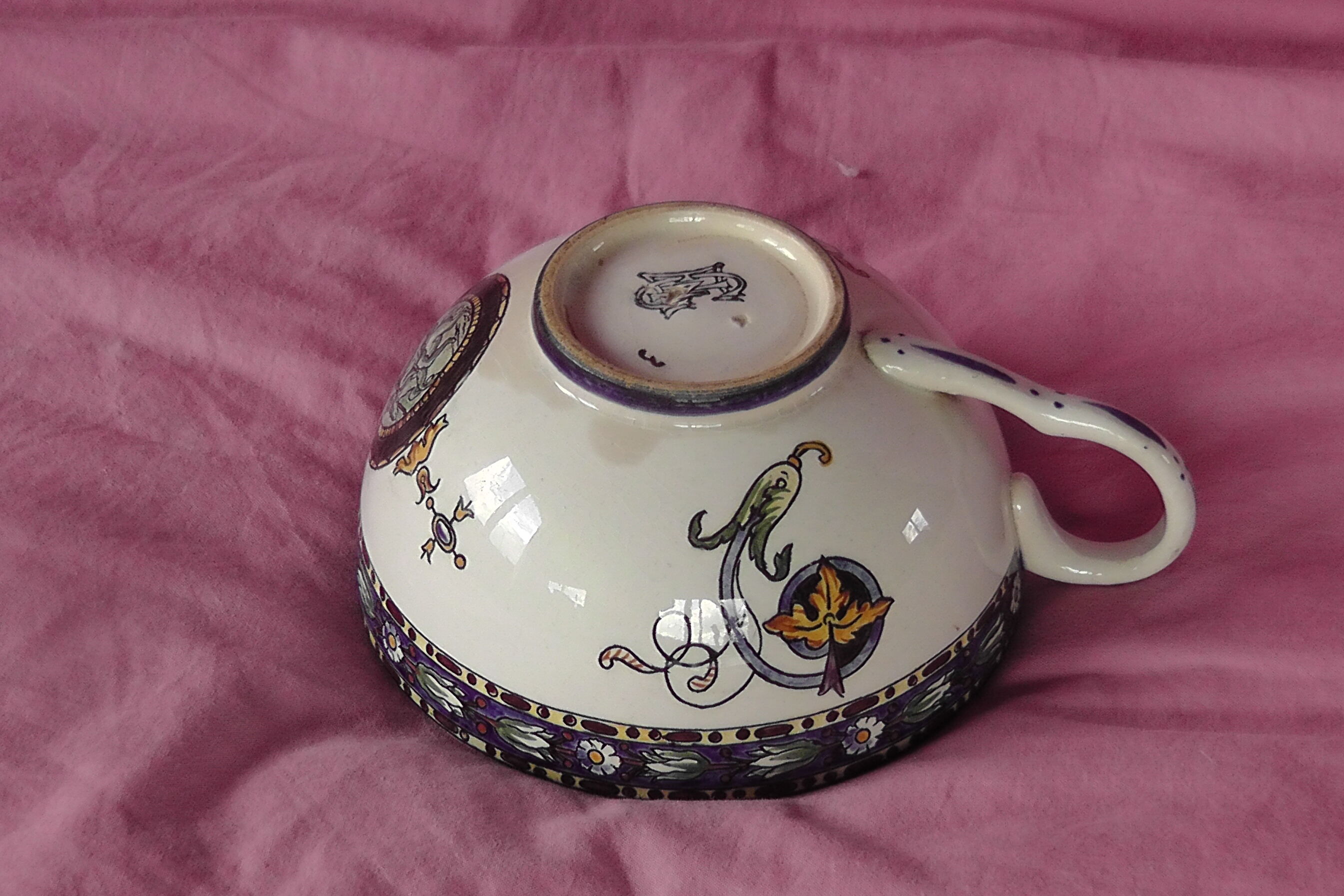 Lunch Faience toast of Gien XIXem century