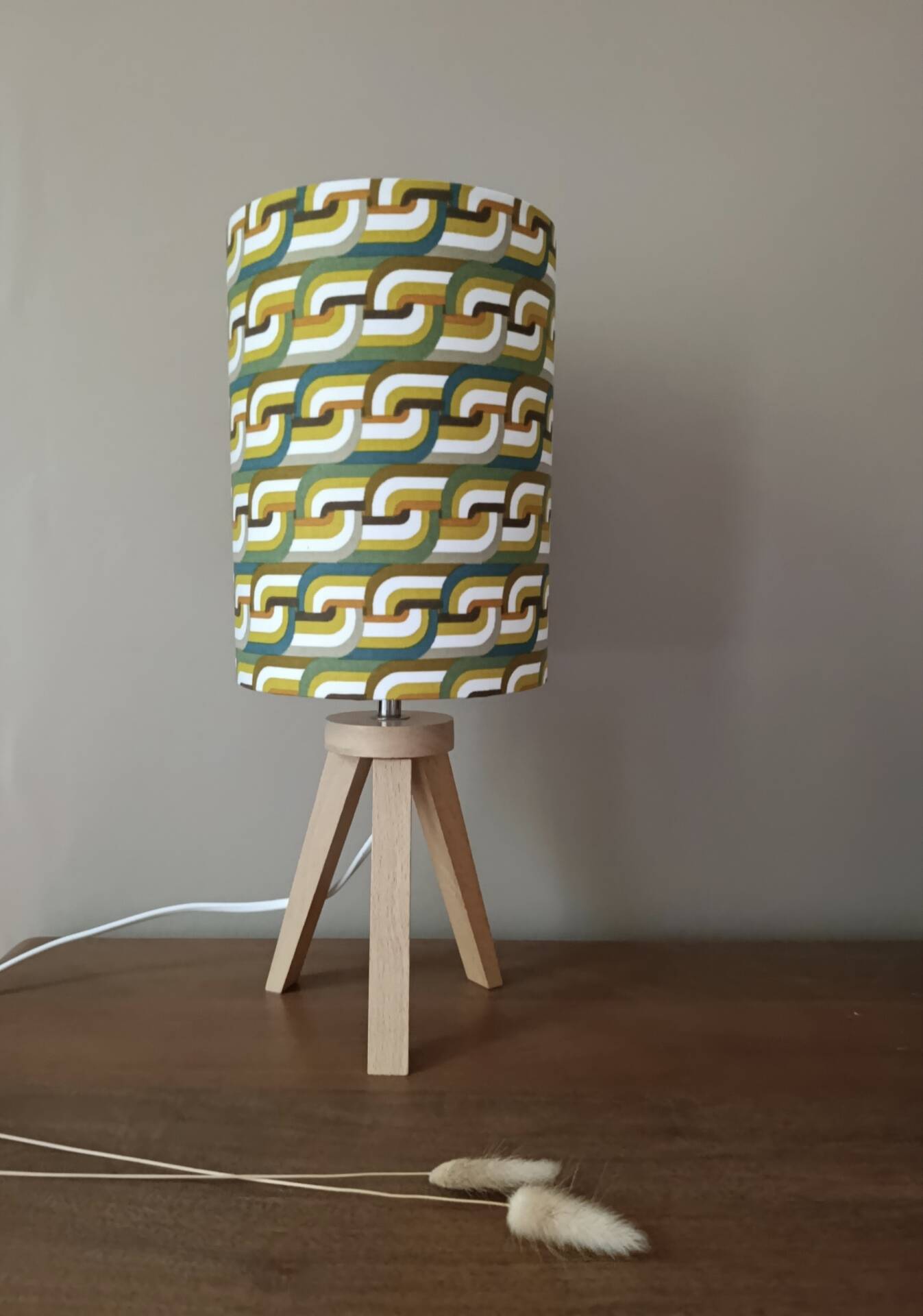 Tripod lamp wood pop Scandinavian | psychedelic print seventies