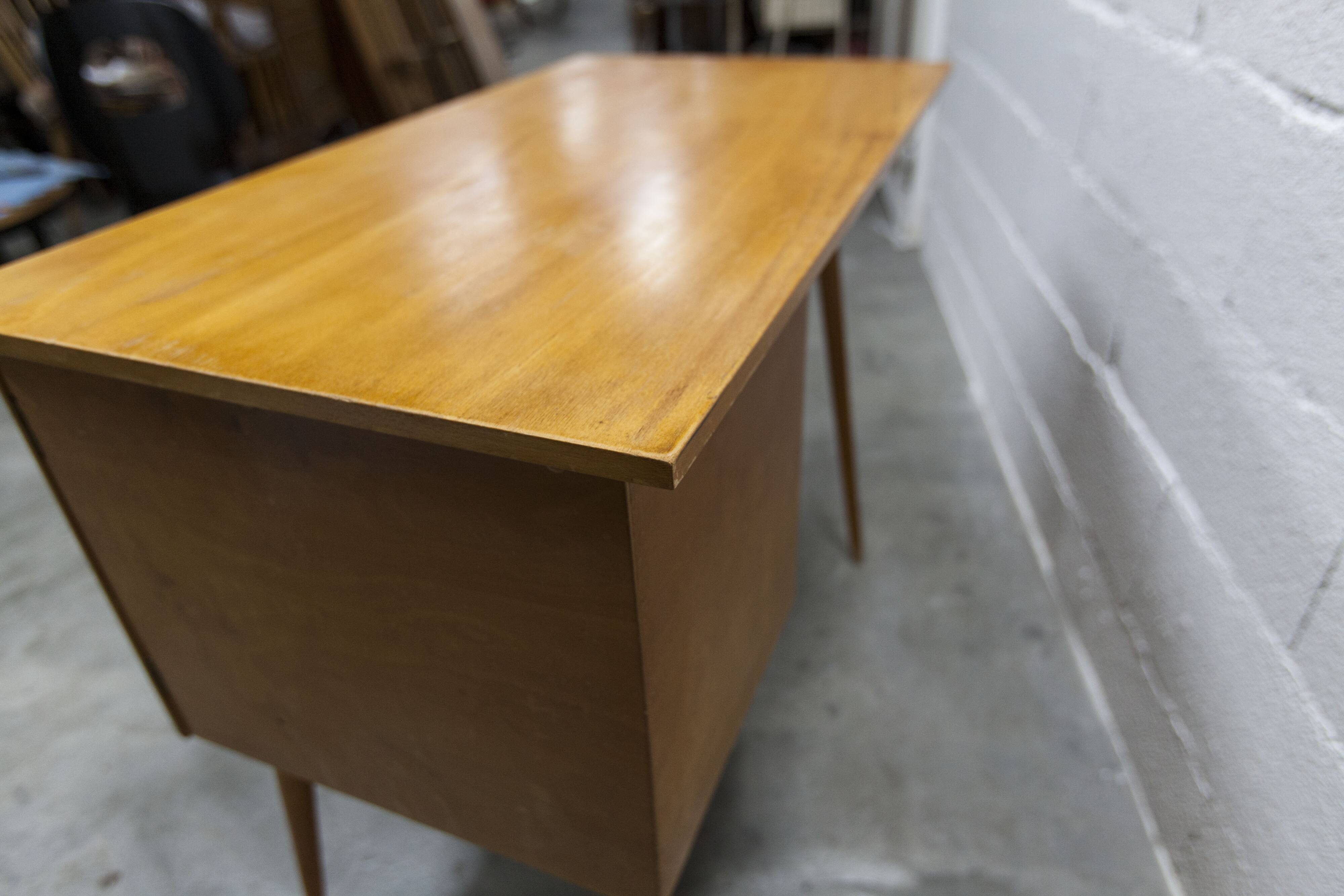 Ensemble bureau et chaise "Oeil" Baumann 1960
