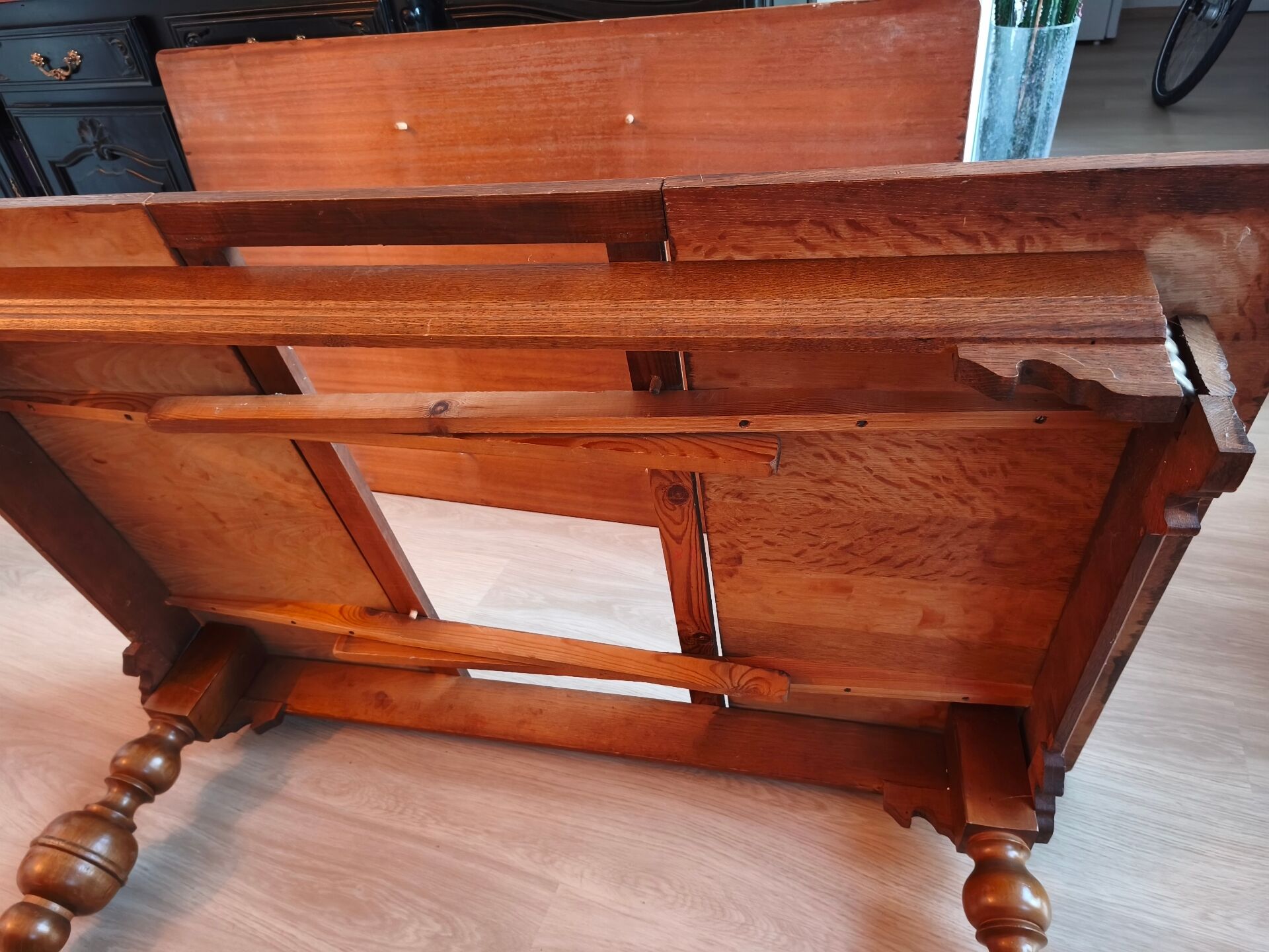 Table en bois massif