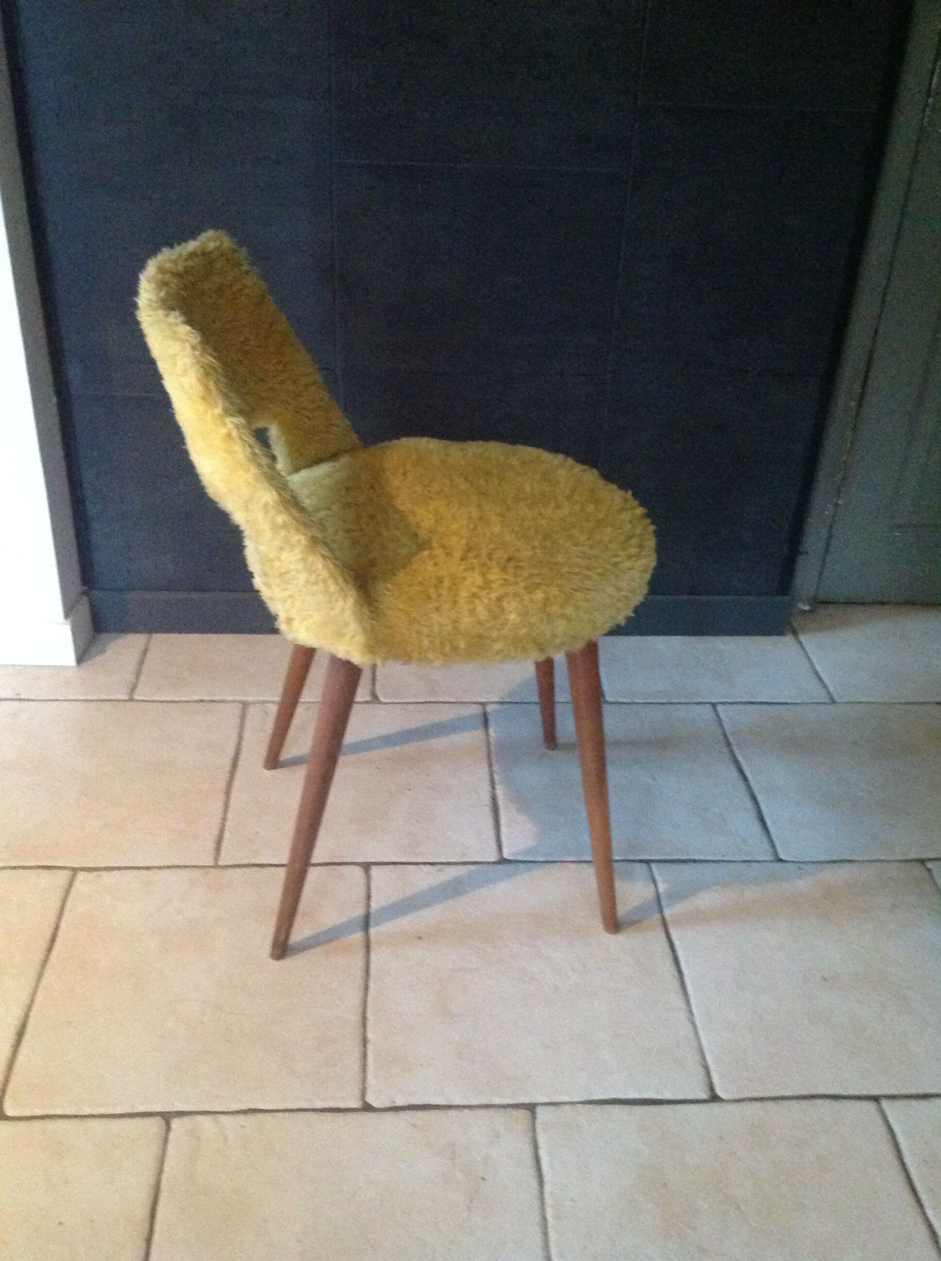 Vintage chair in moumoute