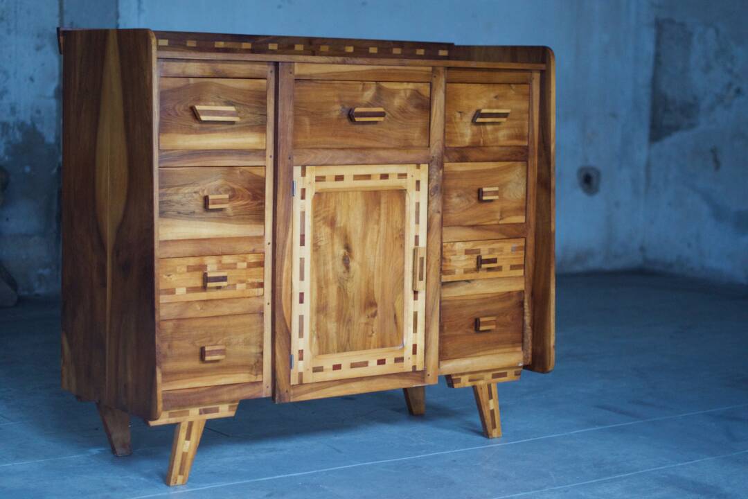 Arts & crafts solid wood sideboard/chest of drawers - France 1950