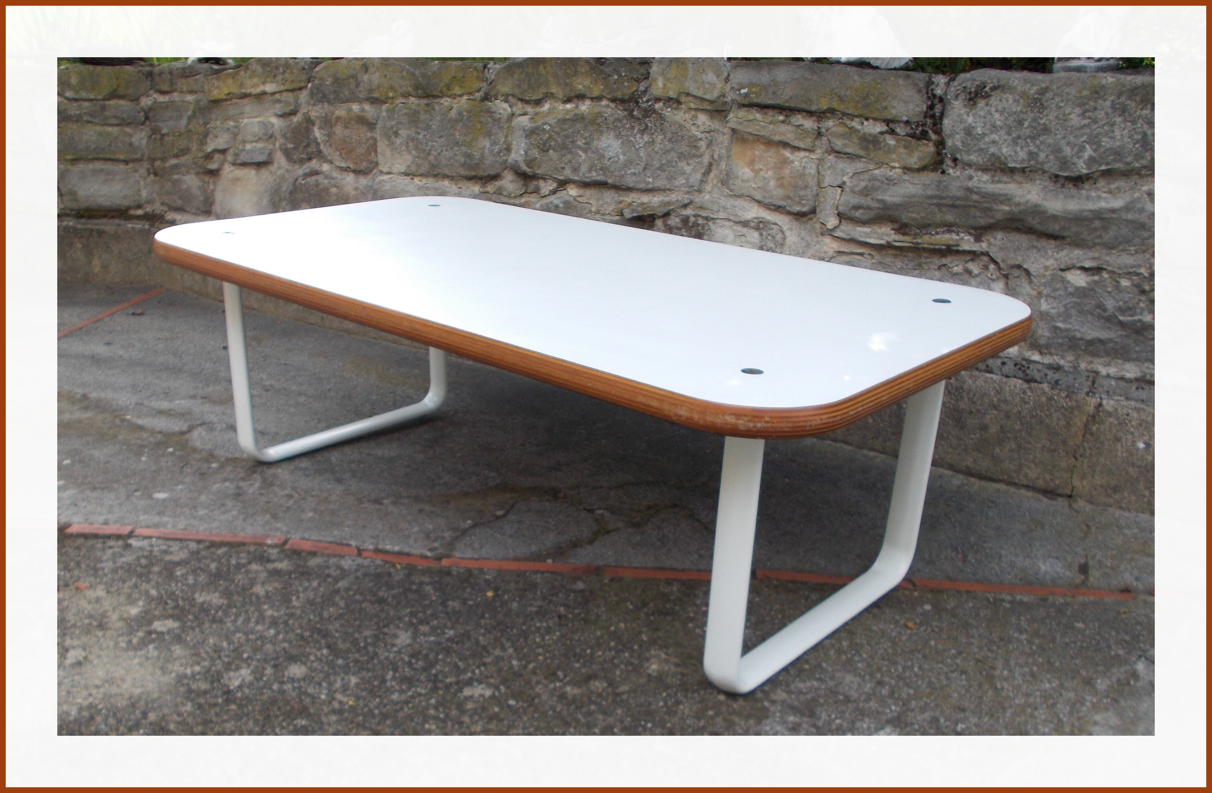 Bench designed by Bruce Hannah and Andrew Morrison, published by Knoll