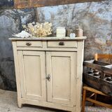 Parisian buffet in its pretty original patina