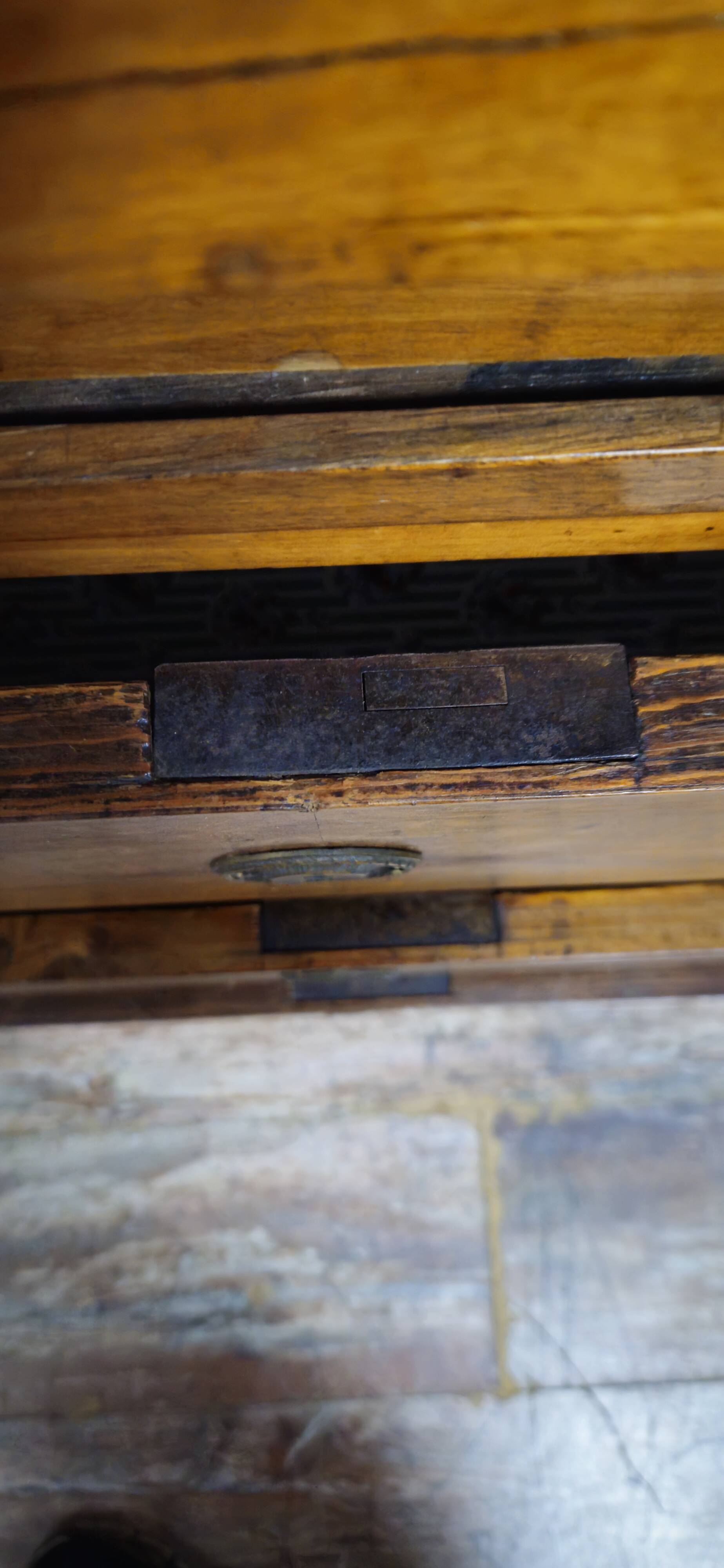 Secretary with three bodies in walnut from the Louis XVI period.