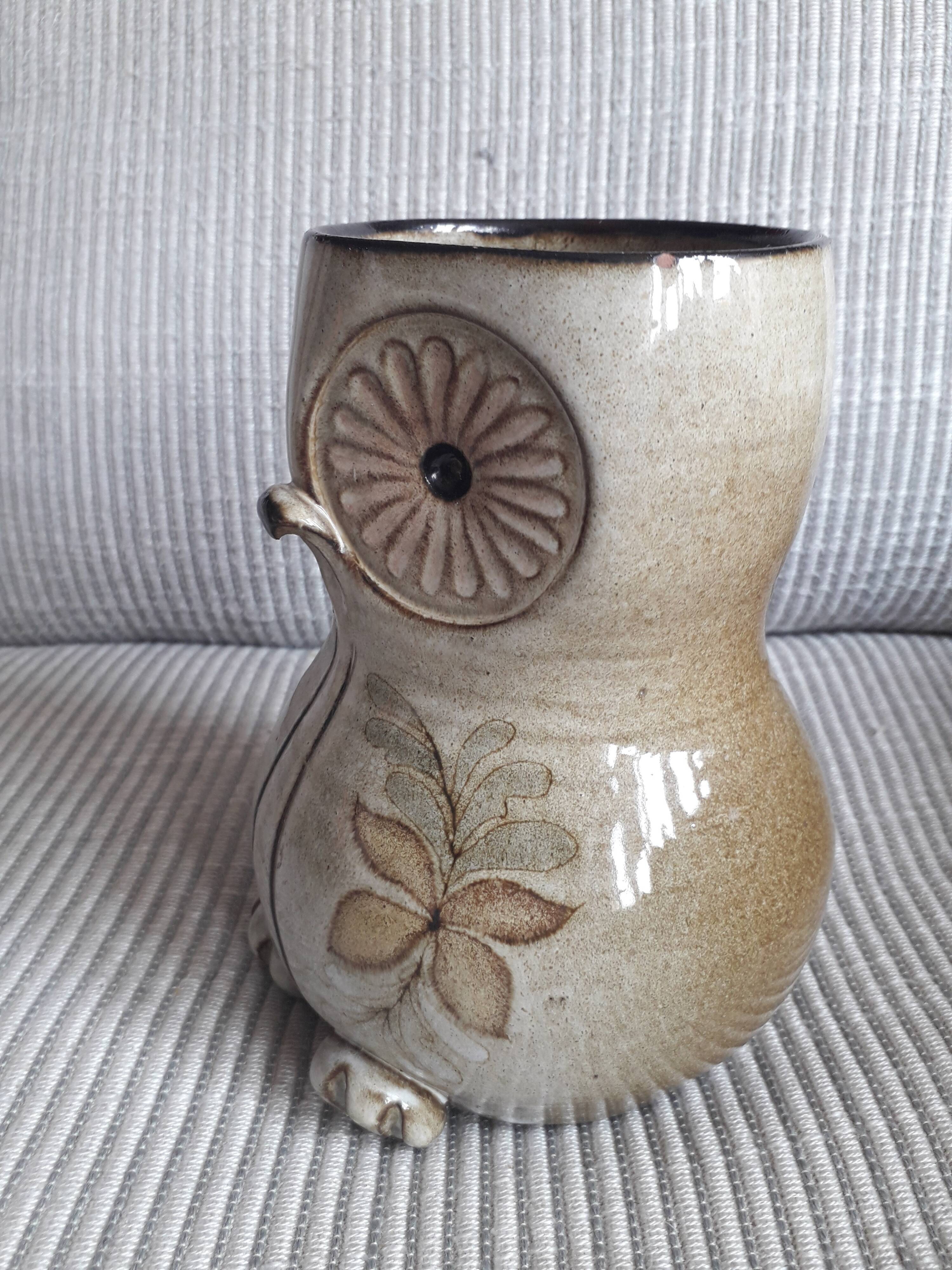 Zoomorphic vase in the shape of an owl by Pol Chambost