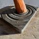 Walter De Buck "Het Hand" — Red-brown Wood Hand Sculpture on Dark Grey Concrete Base (1980)
