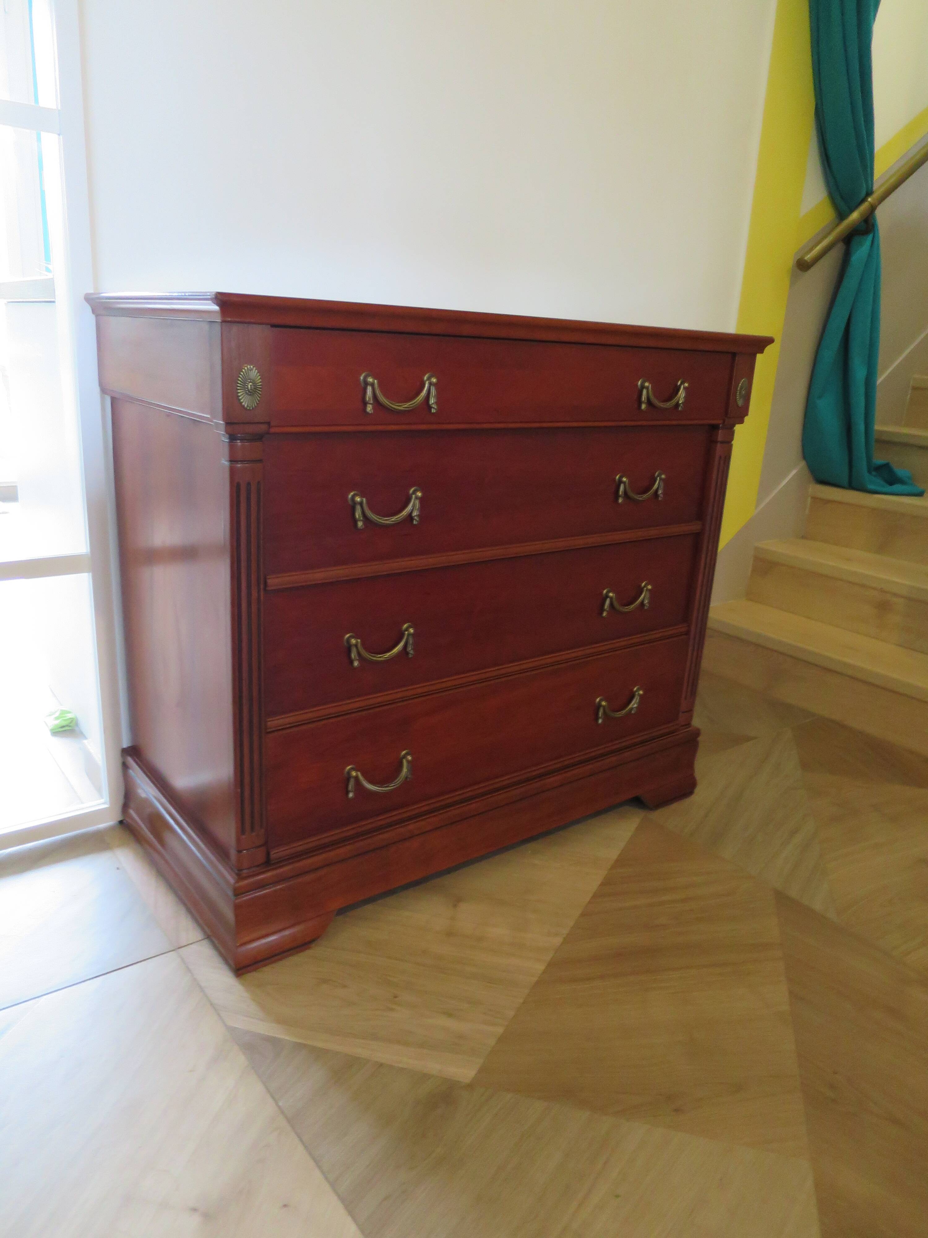 Commode 4 tiroirs – Teinte merisier – Imitation Style Empire – Années 80