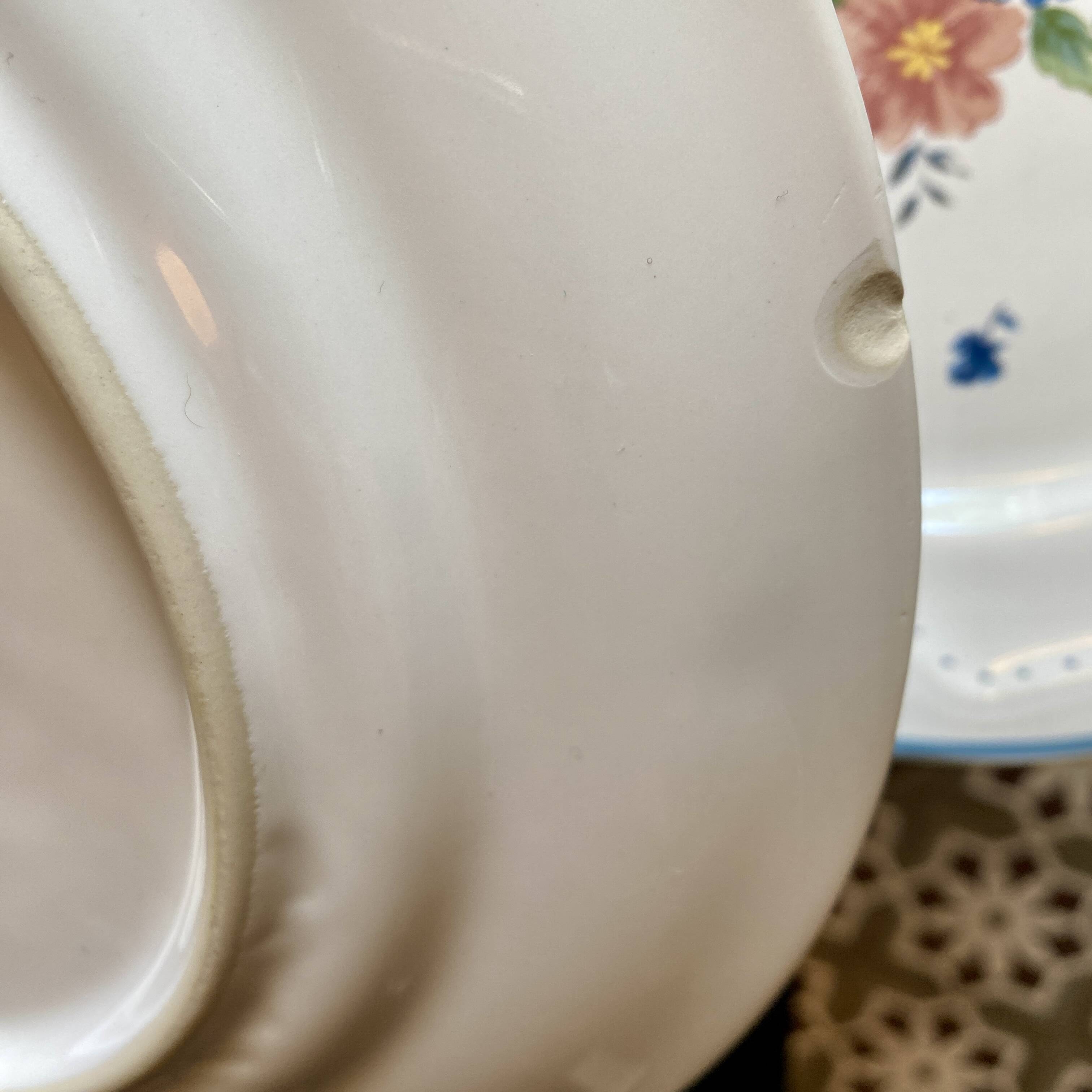 Set of 10 vintage flat plates