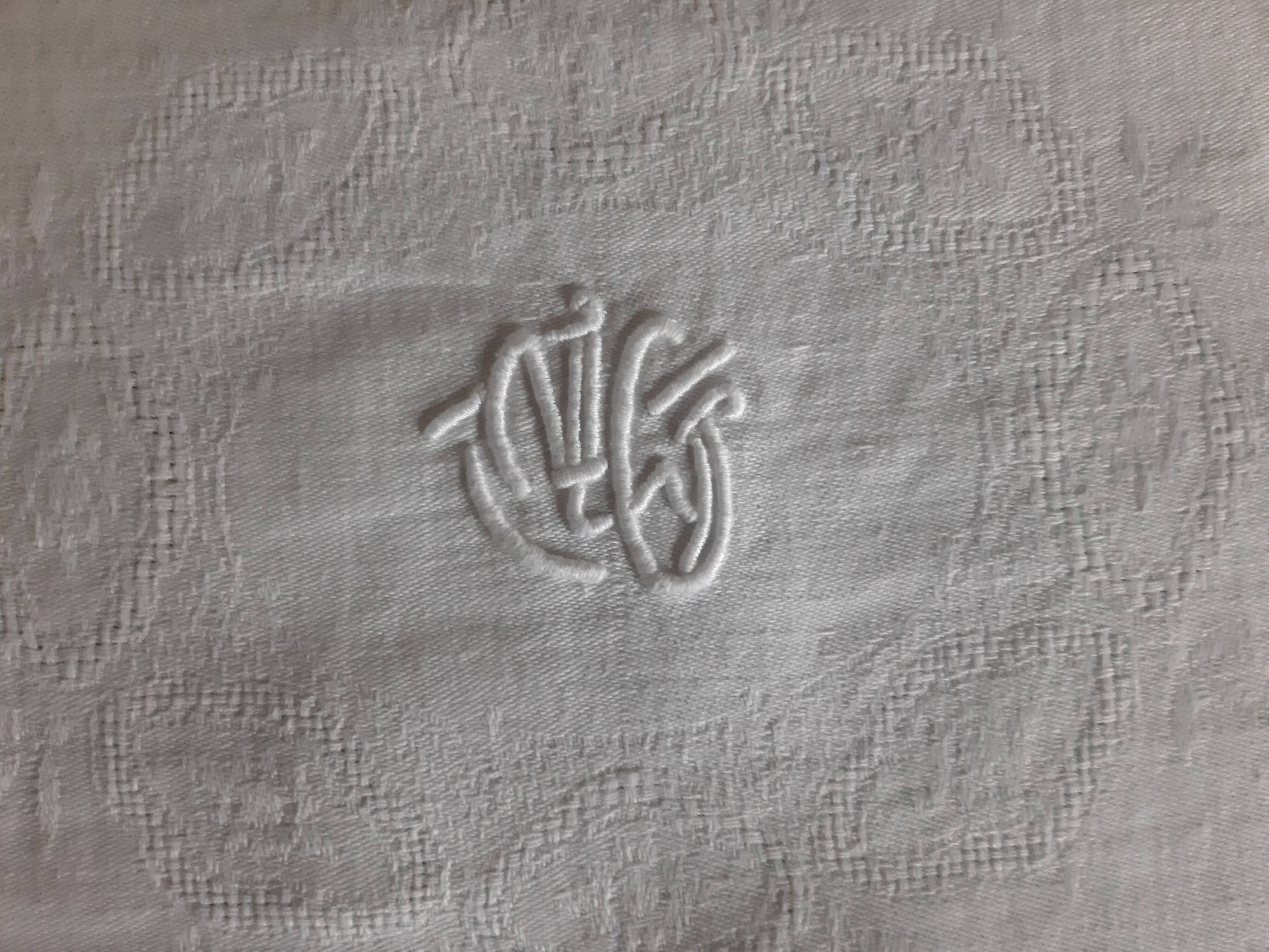 3 old towels