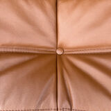 Fauteuil Togo en cuir marron attribué à Michel Ducaroy pour Ligne Roset