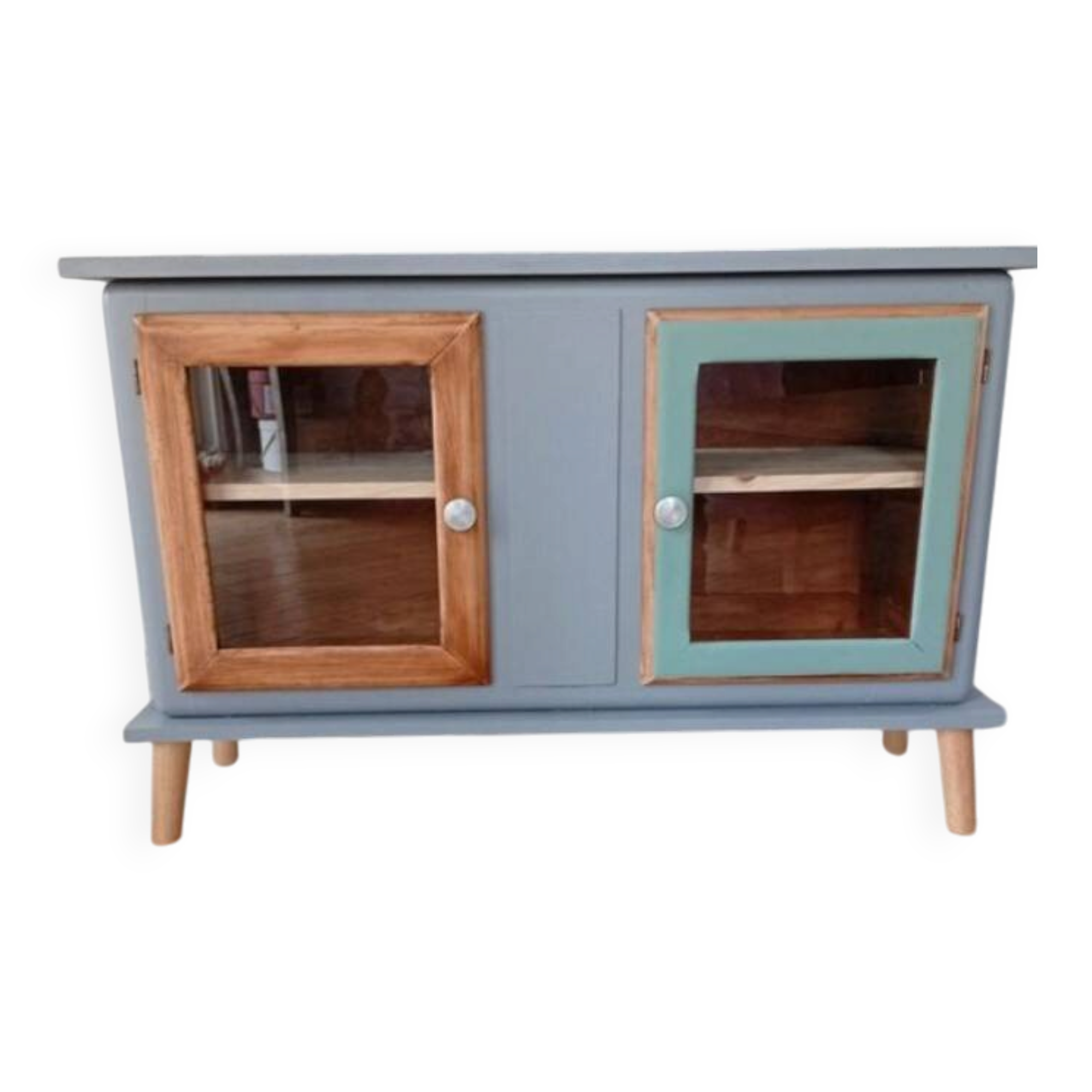 Buffet mado. Console TV furniture.
