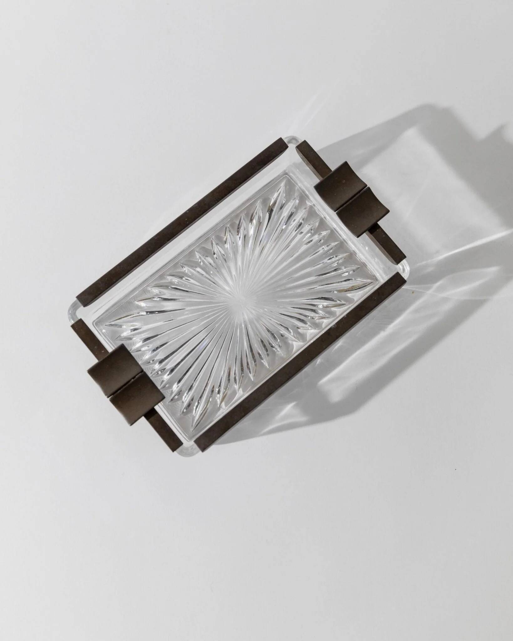 Vintage Art Deco ashtray in glass - crystal glass and metal - timeless design from Italy in the 1930s - glass art, elegant gift idea, table decoration.