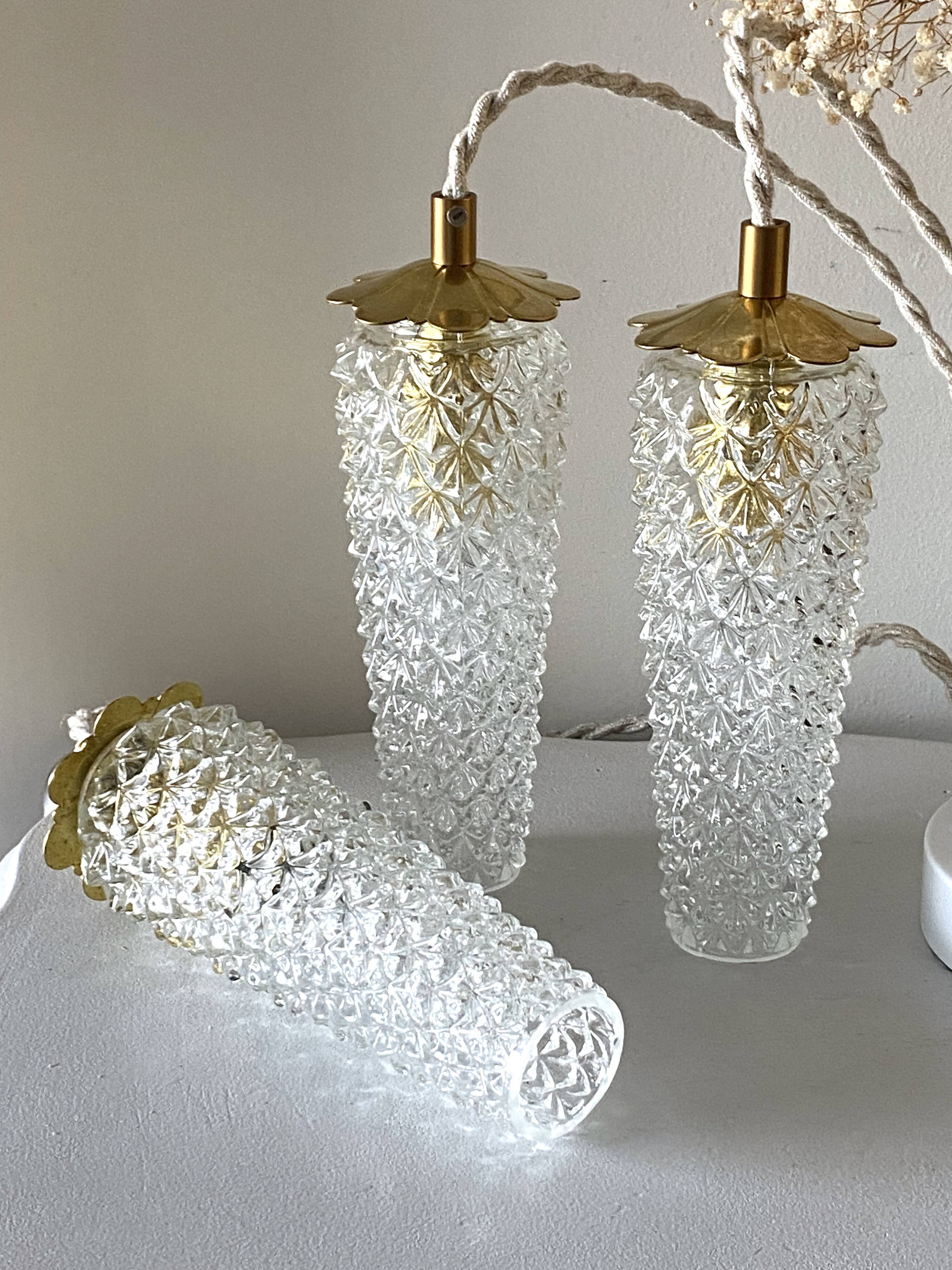 Waterfall pendant light 3 vintage tulips