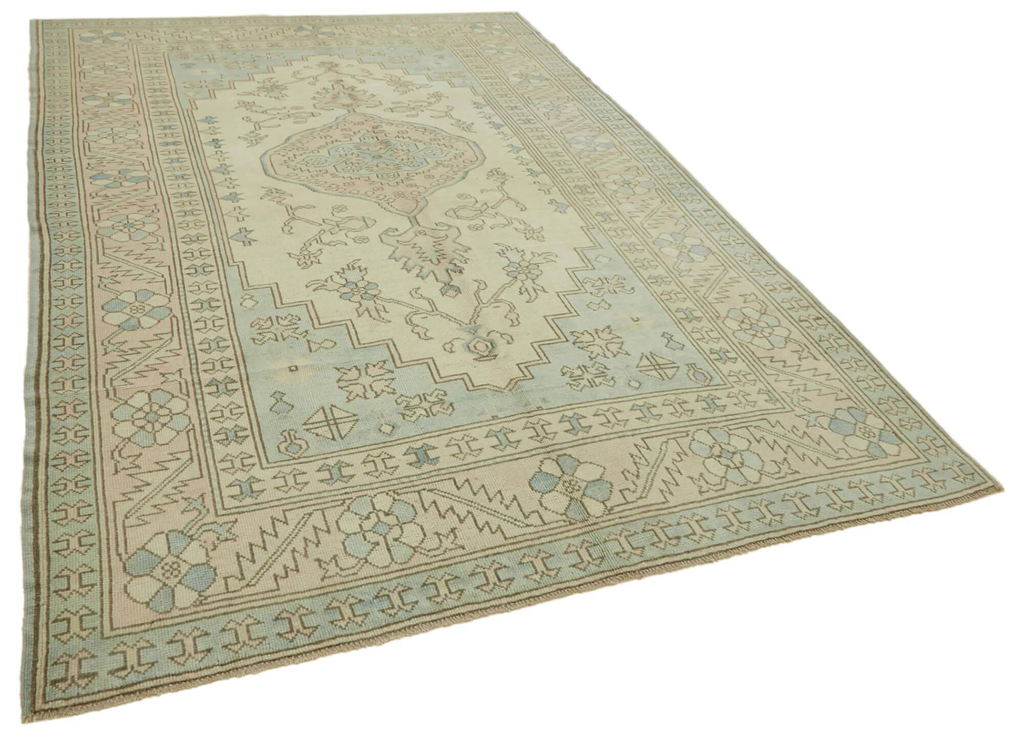 Turkish Vintage Anatolian Rug 200 cm x 291 cm