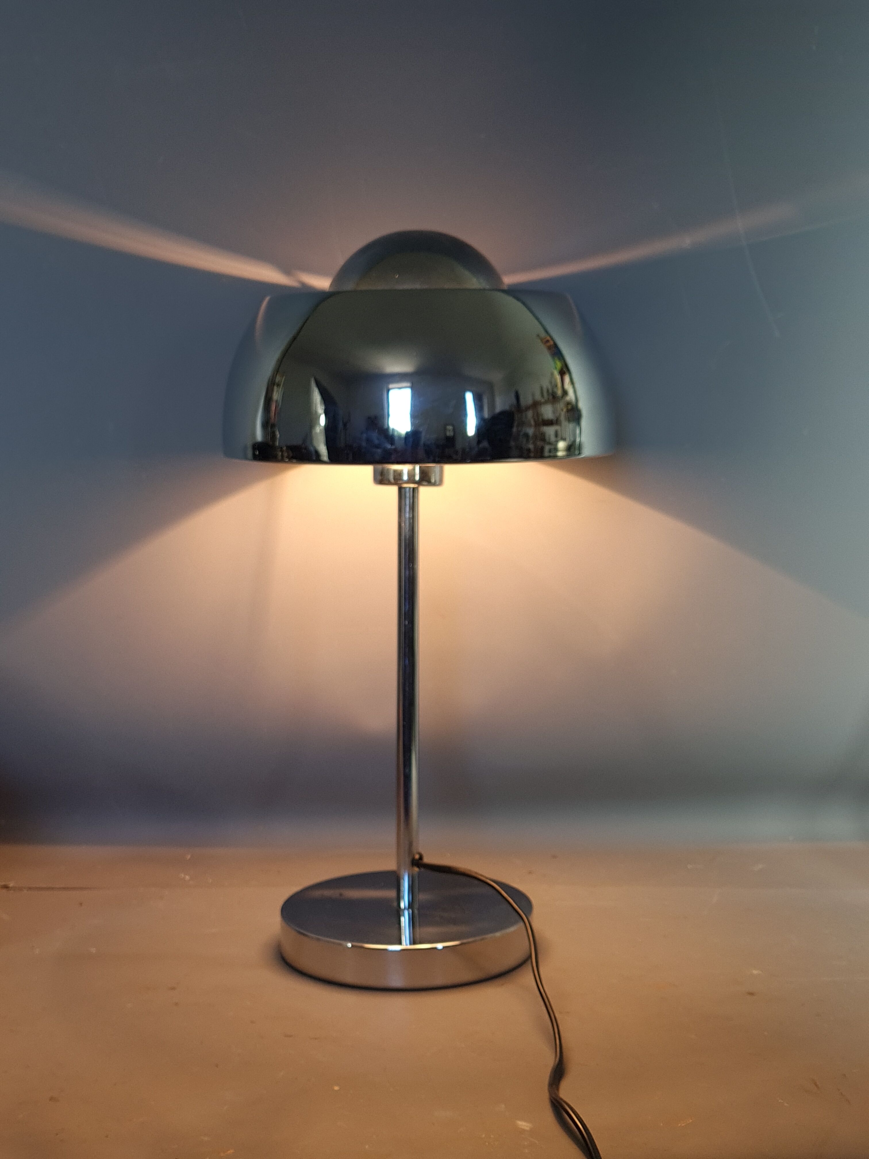 Lampe de table métal chromé vintage 70s SB