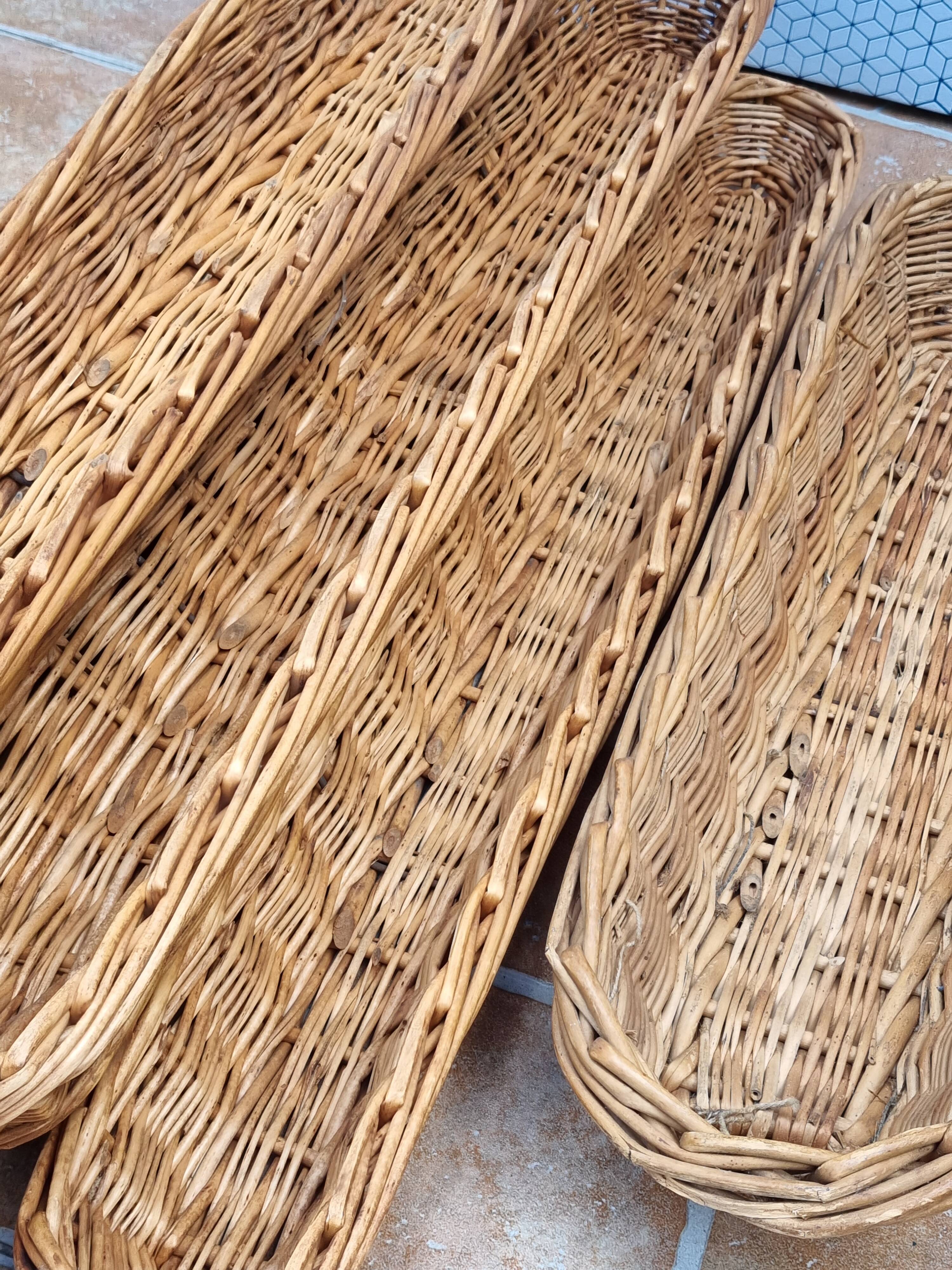 Set of 7 wicker baker's baskets, 1960s