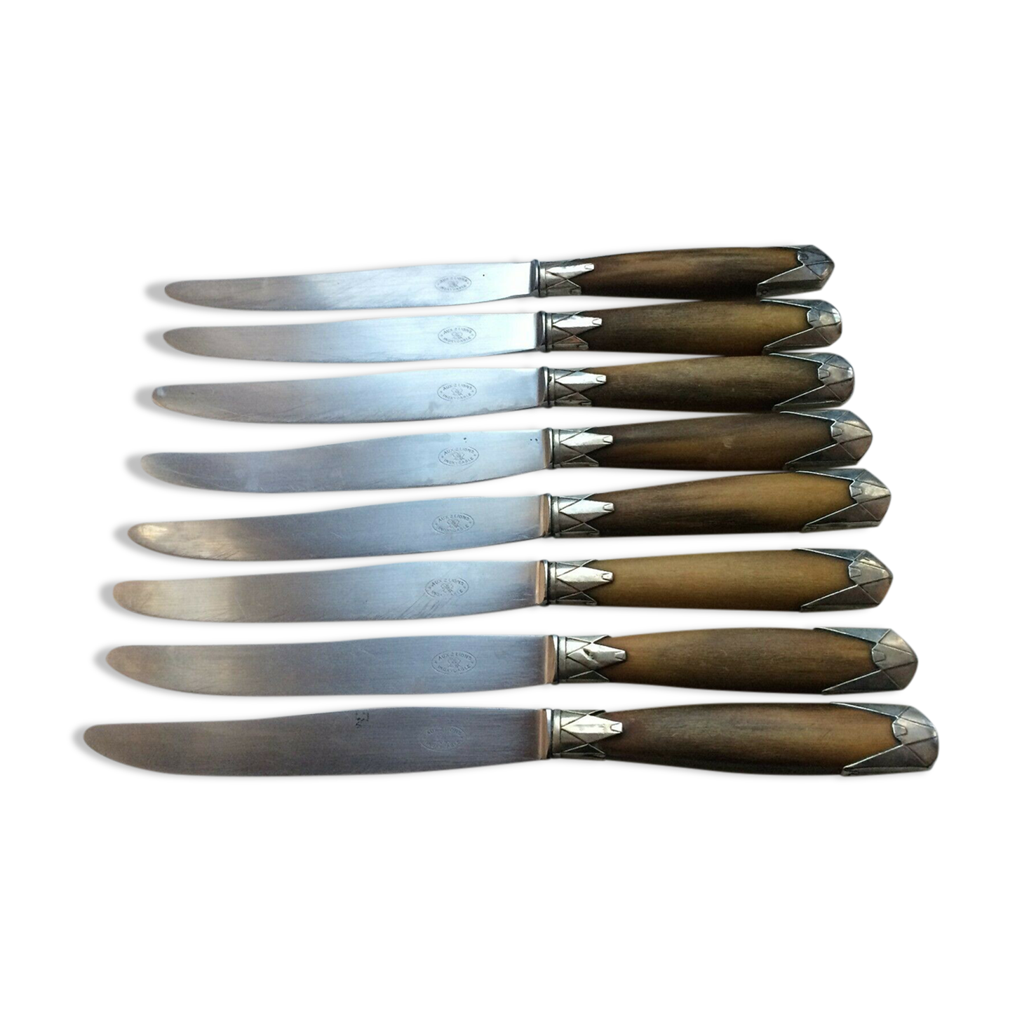 Lot De 12 Couteaux Anciens Manche Corne Lame Inox - 10 Dentelés + 2 Lames Classiques