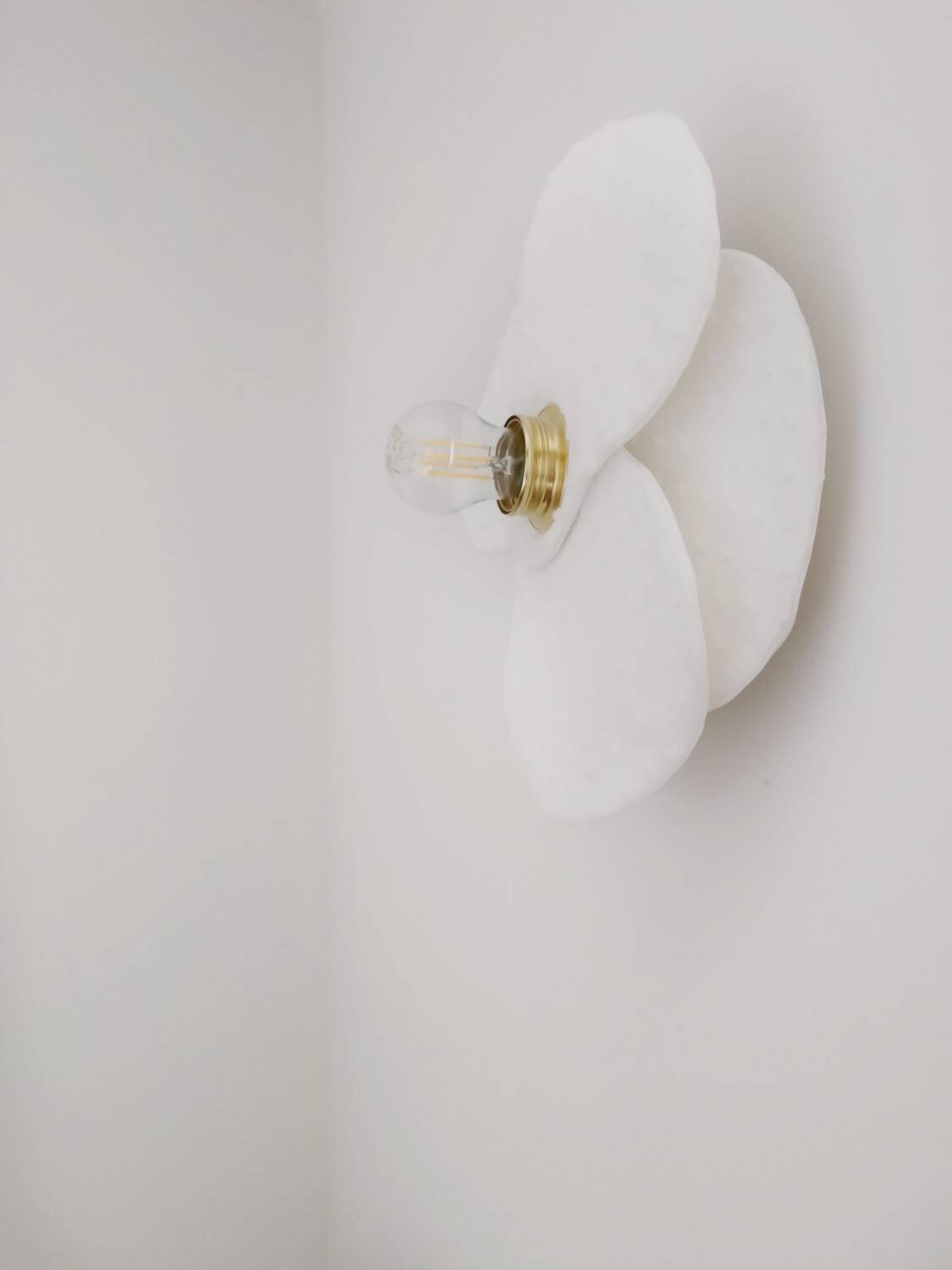 “Snowdrop” flower applique