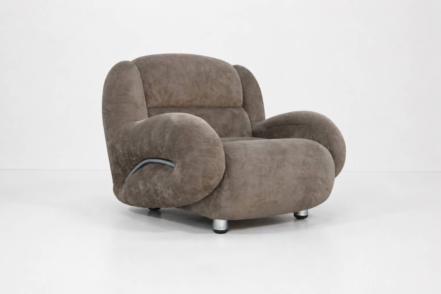 Sculptural vintage armchair, Italy 1970’s