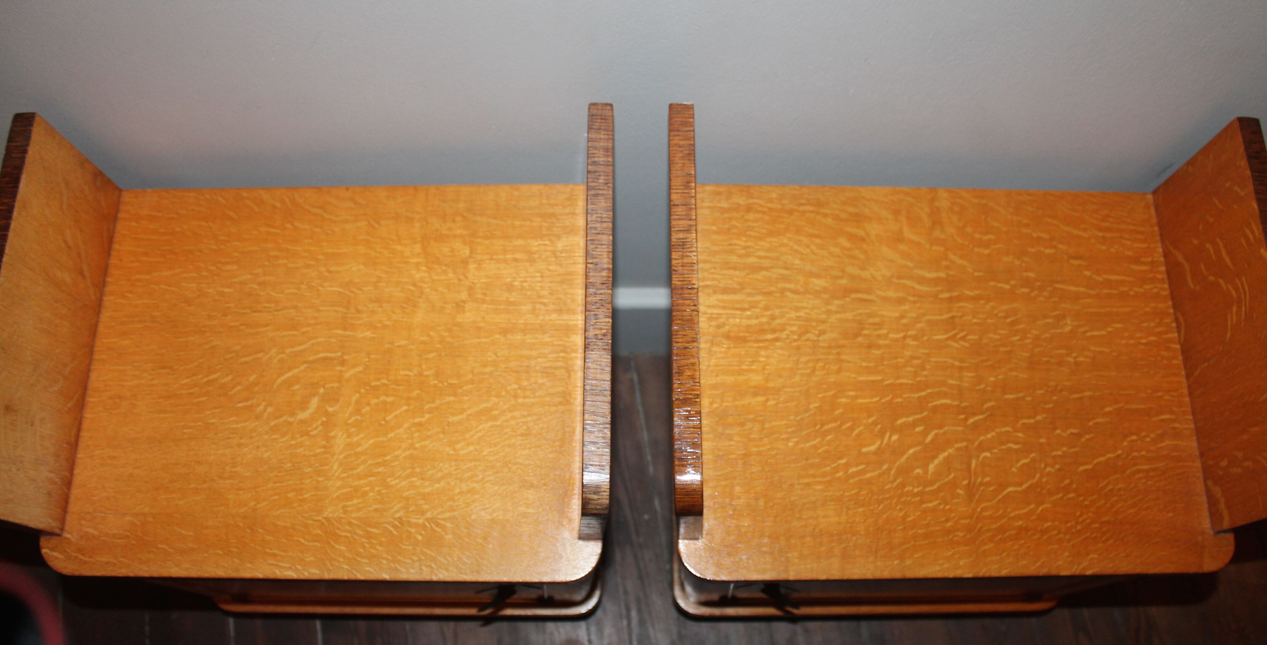 Pair nightstands vintage 50s